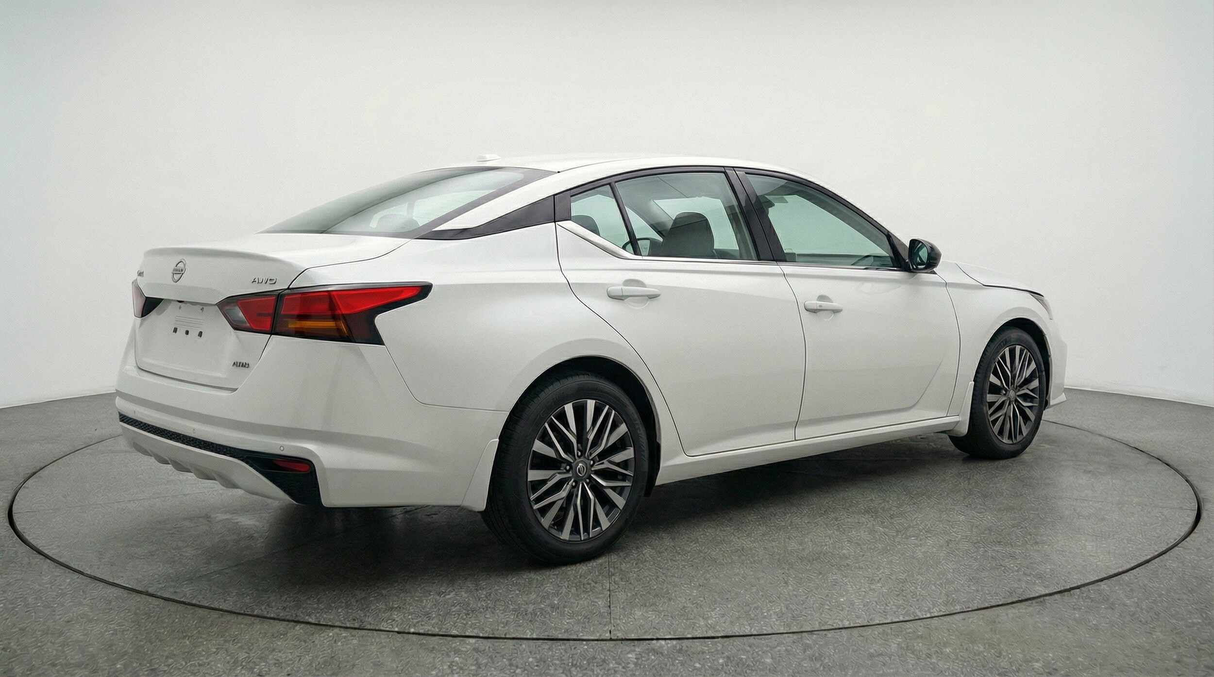 Thumbnail: 2025 Nissan Altima - 9