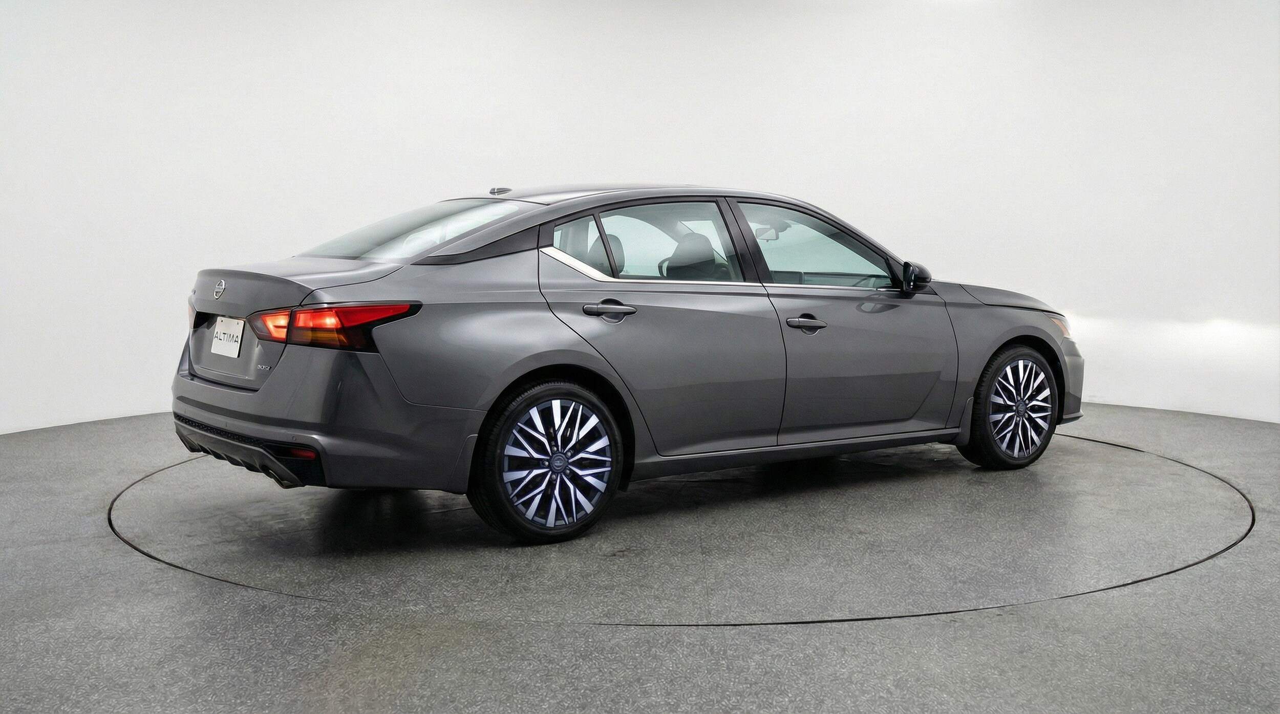 Thumbnail: 2025 Nissan Altima - 9