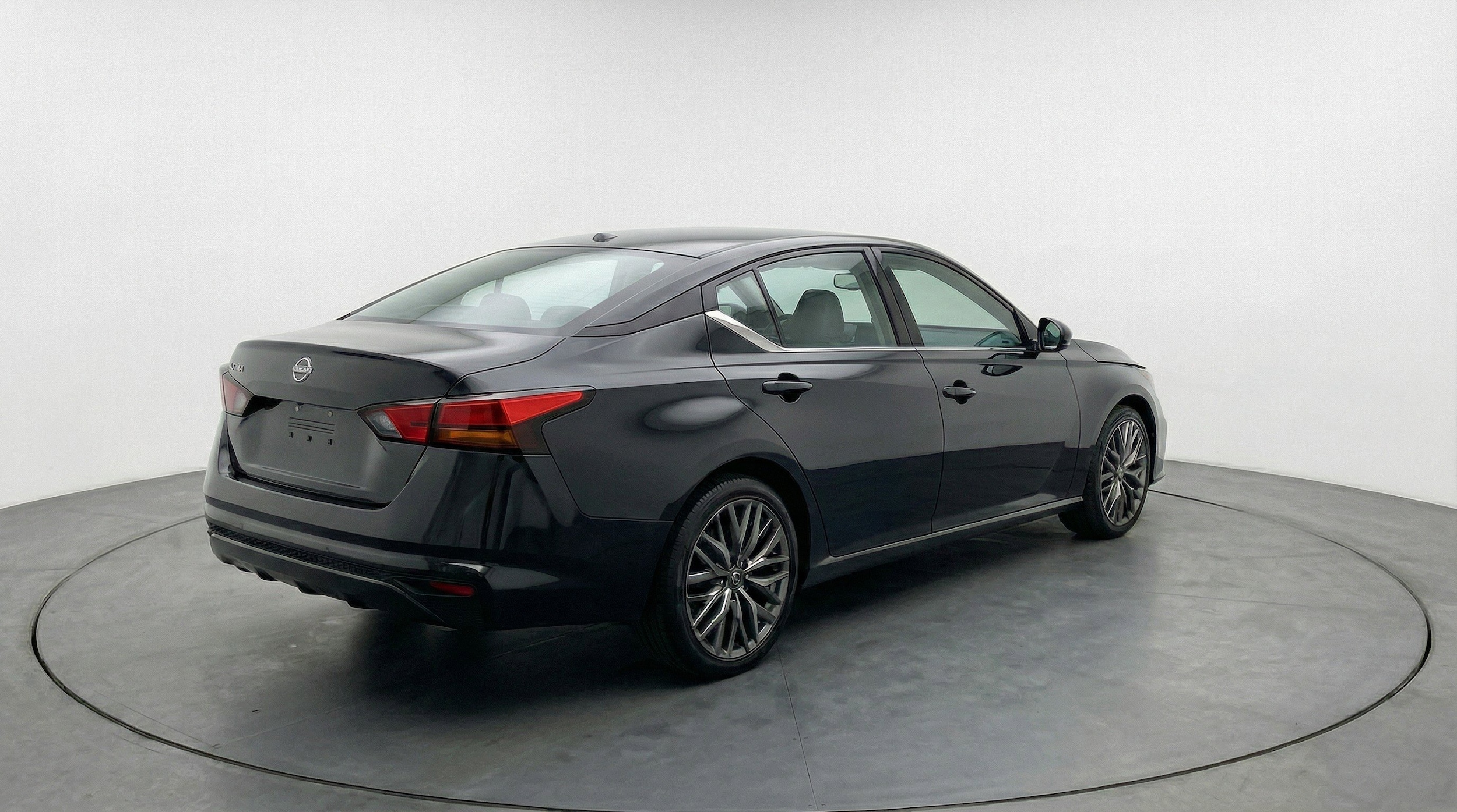 Thumbnail: 2025 Nissan Altima - 9