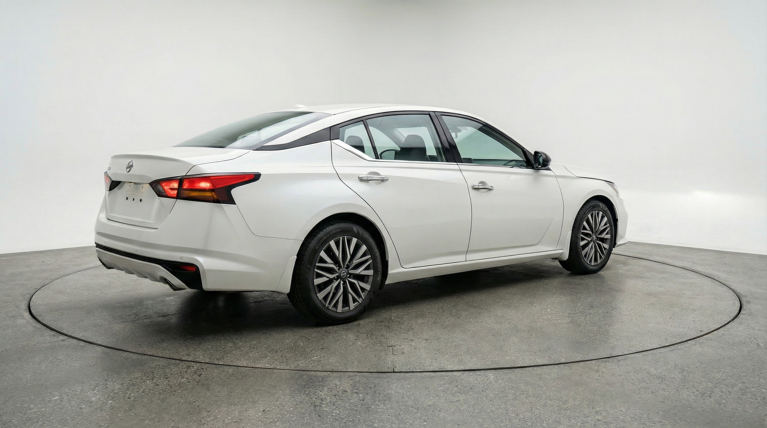 Thumbnail: 2025 Nissan Altima - 9