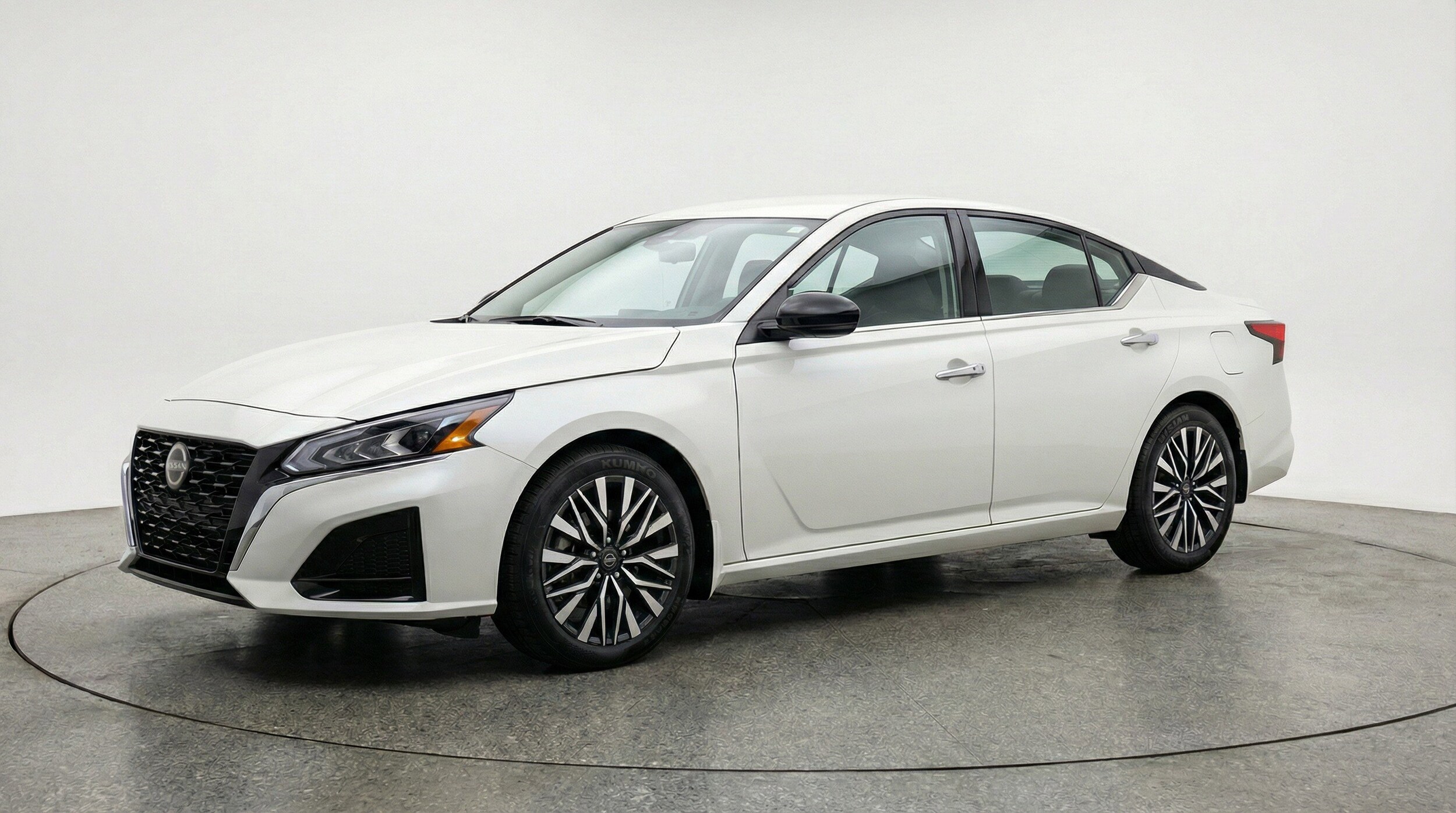 Thumbnail: 2025 Nissan Altima - 3