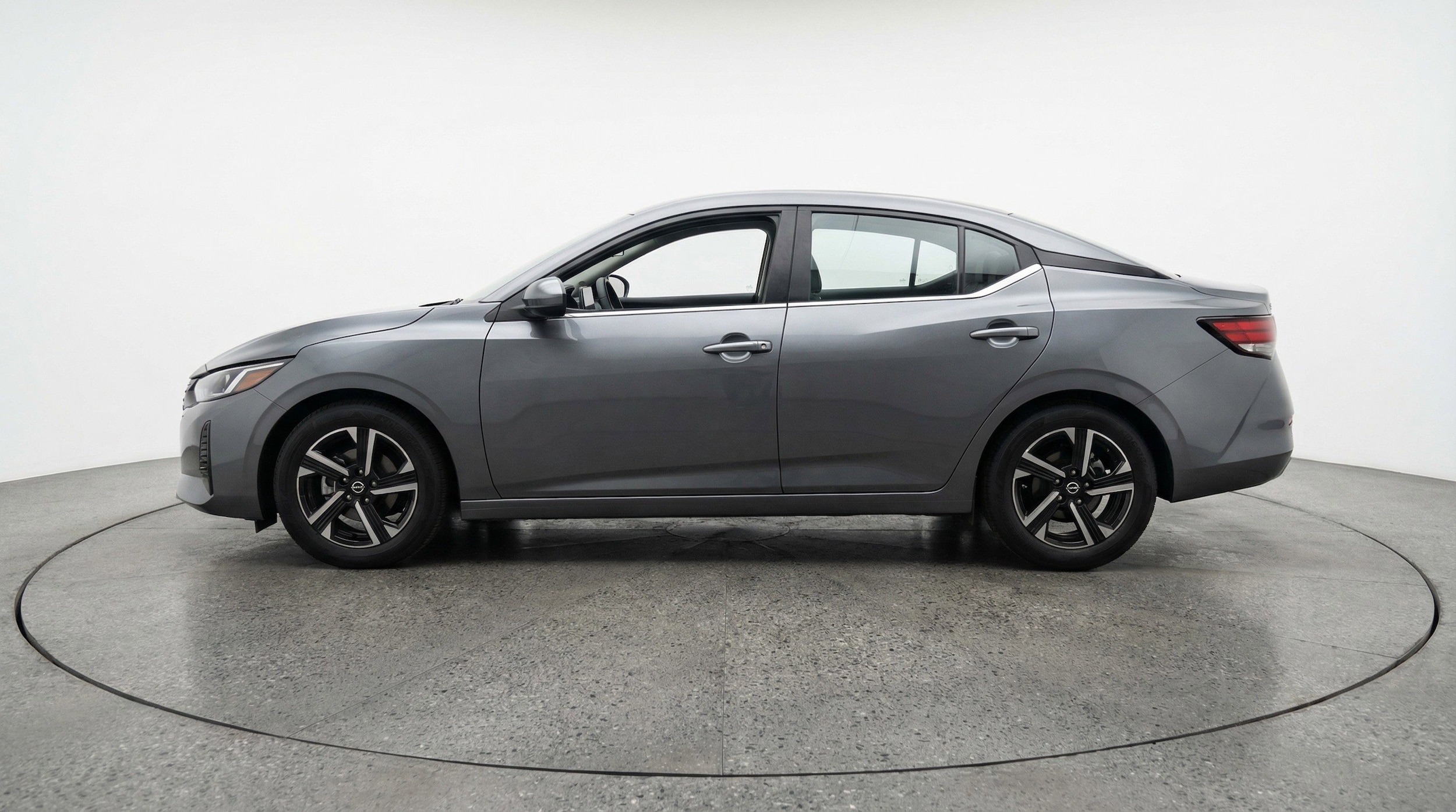 Thumbnail: 2025 Nissan Sentra - 5