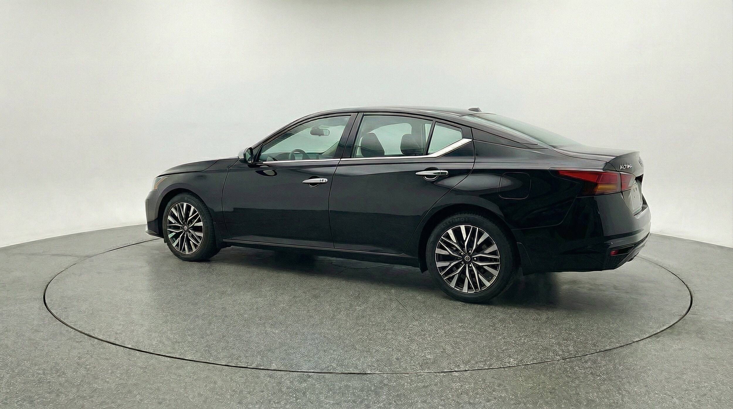 Thumbnail: 2025 Nissan Altima - 6