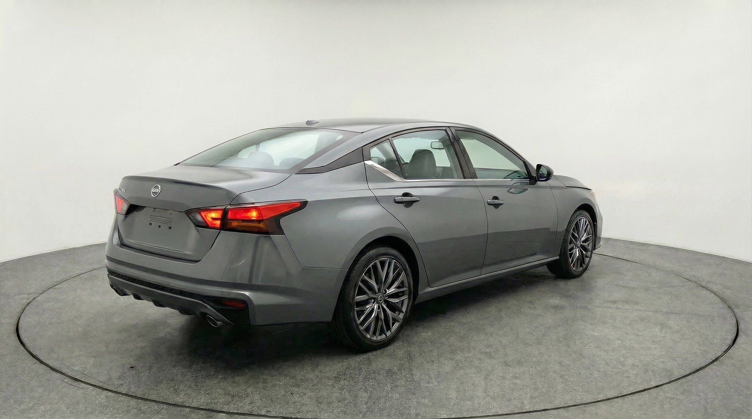 Thumbnail: 2025 Nissan Altima - 9