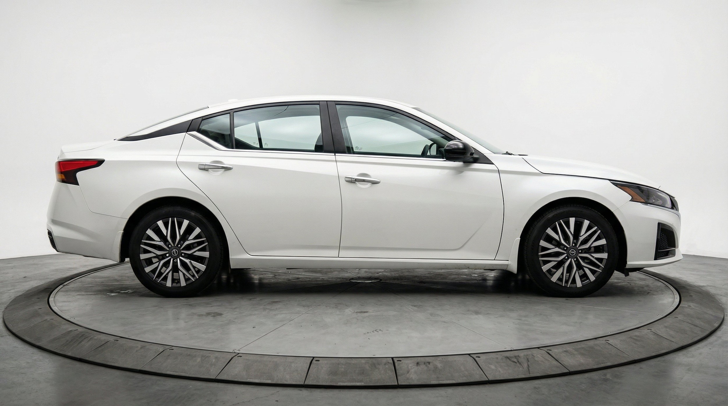 Thumbnail: 2025 Nissan Altima - 11