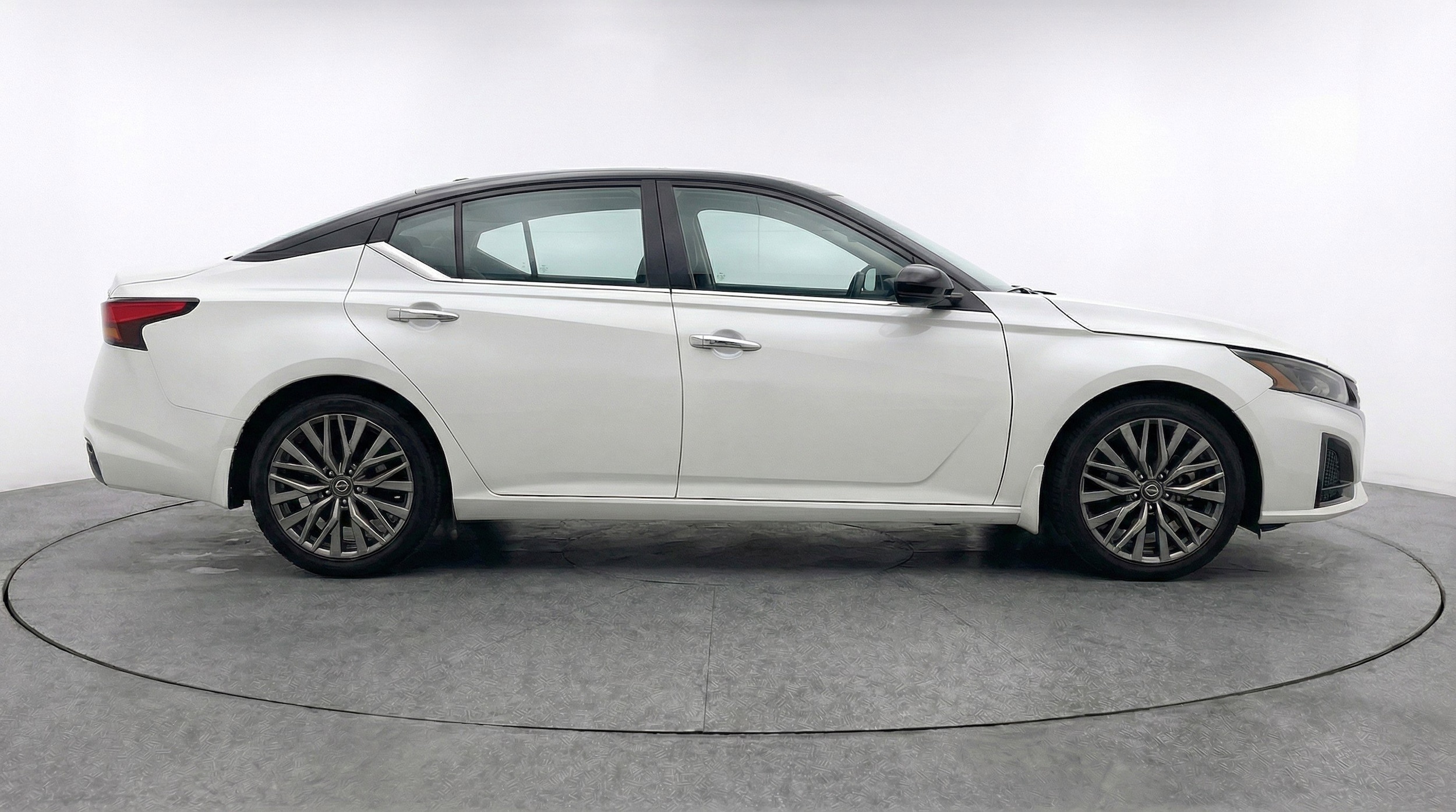 Thumbnail: 2025 Nissan Altima - 11