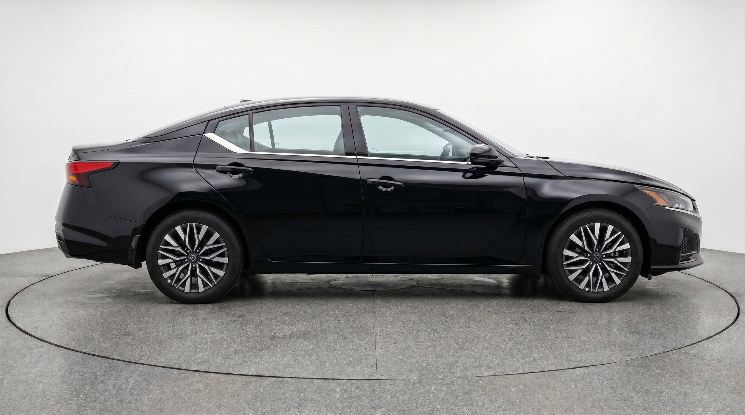 Thumbnail: 2025 Nissan Altima - 11