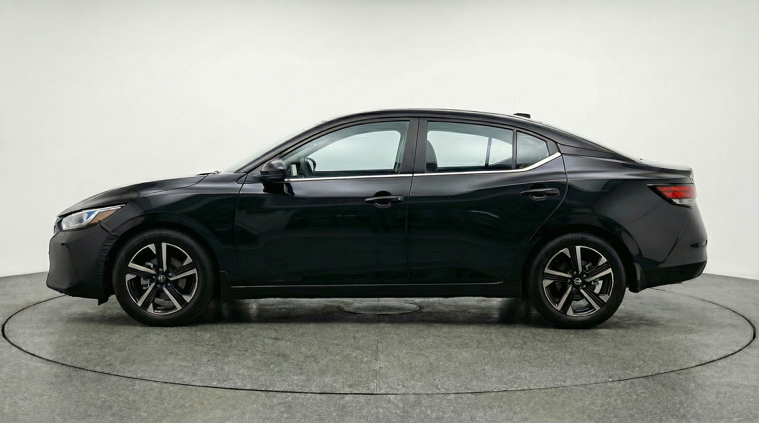 Thumbnail: 2025 Nissan Sentra - 4