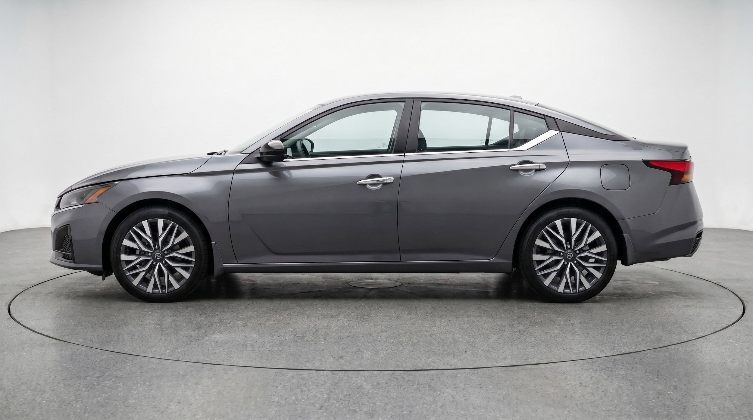 Thumbnail: 2025 Nissan Altima - 5