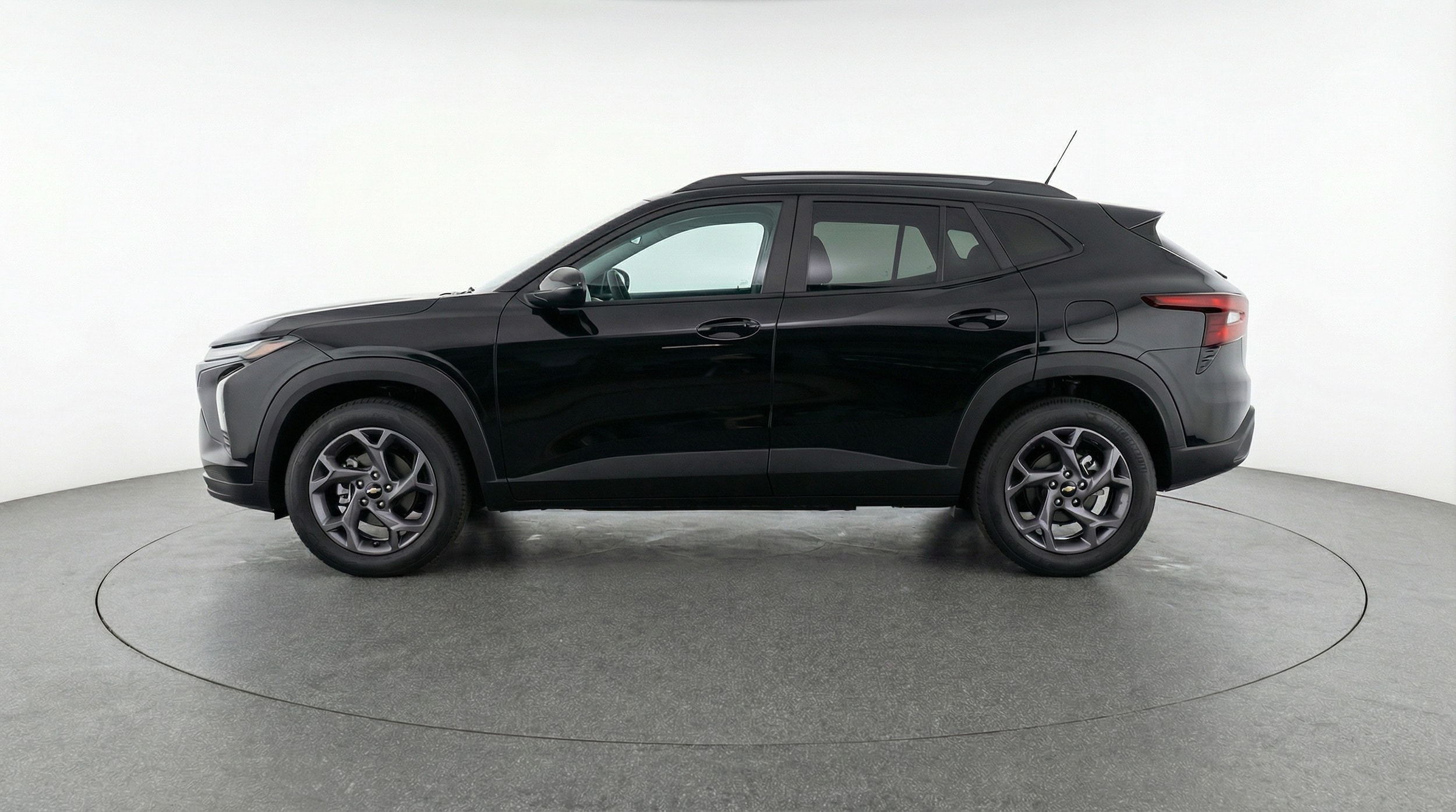 Thumbnail: 2025 Chevrolet Trax - 4