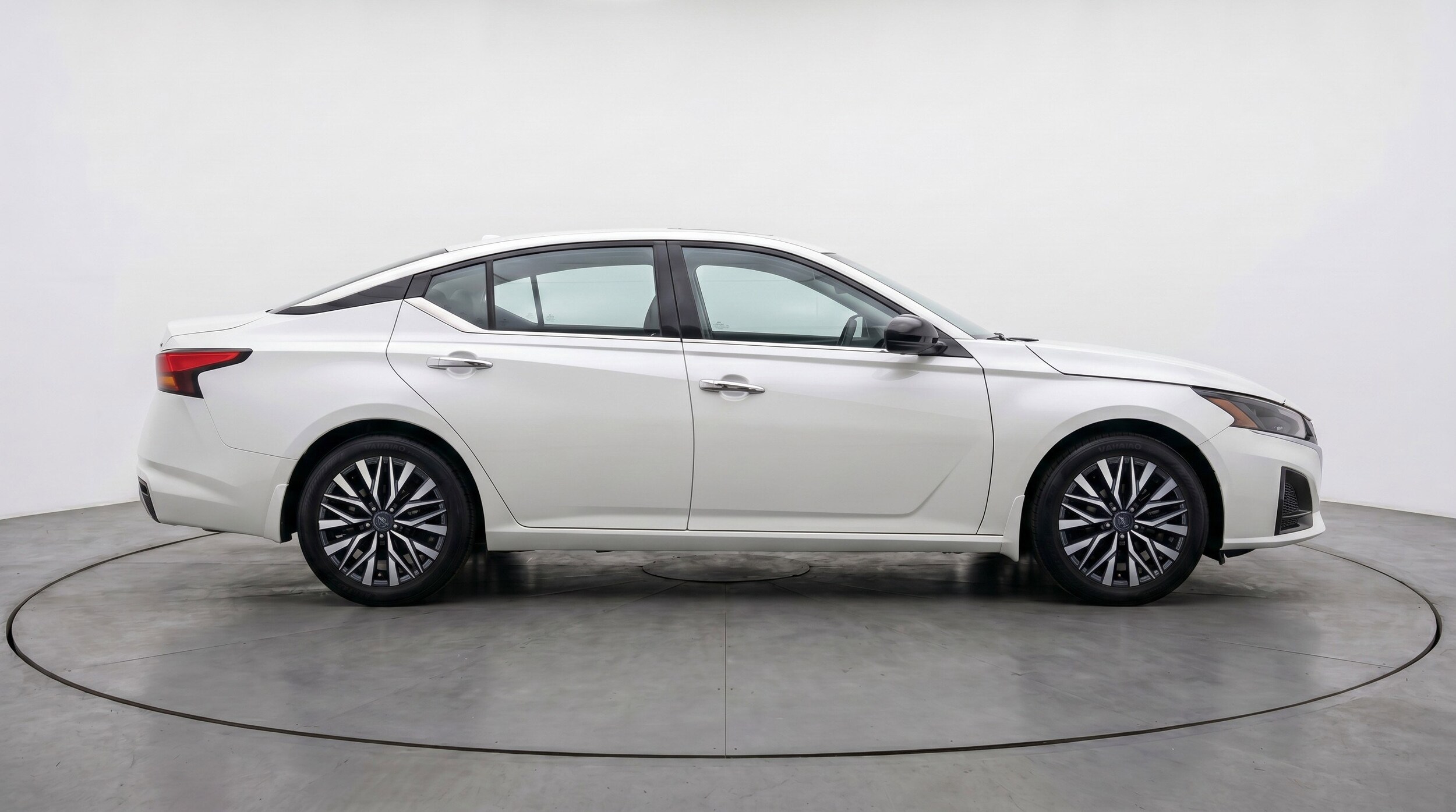 Thumbnail: 2025 Nissan Altima - 11