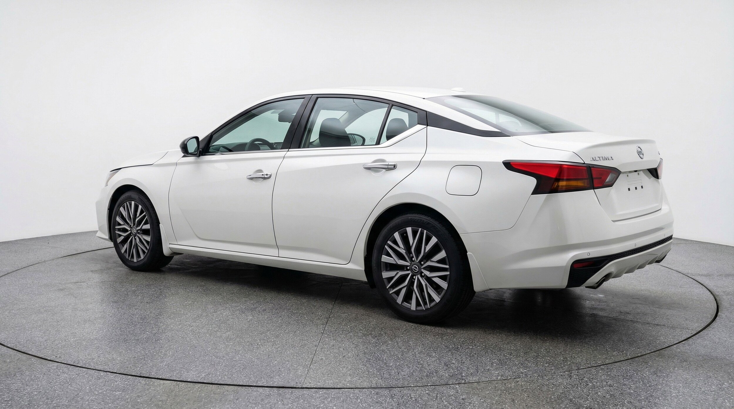 Thumbnail: 2025 Nissan Altima - 6