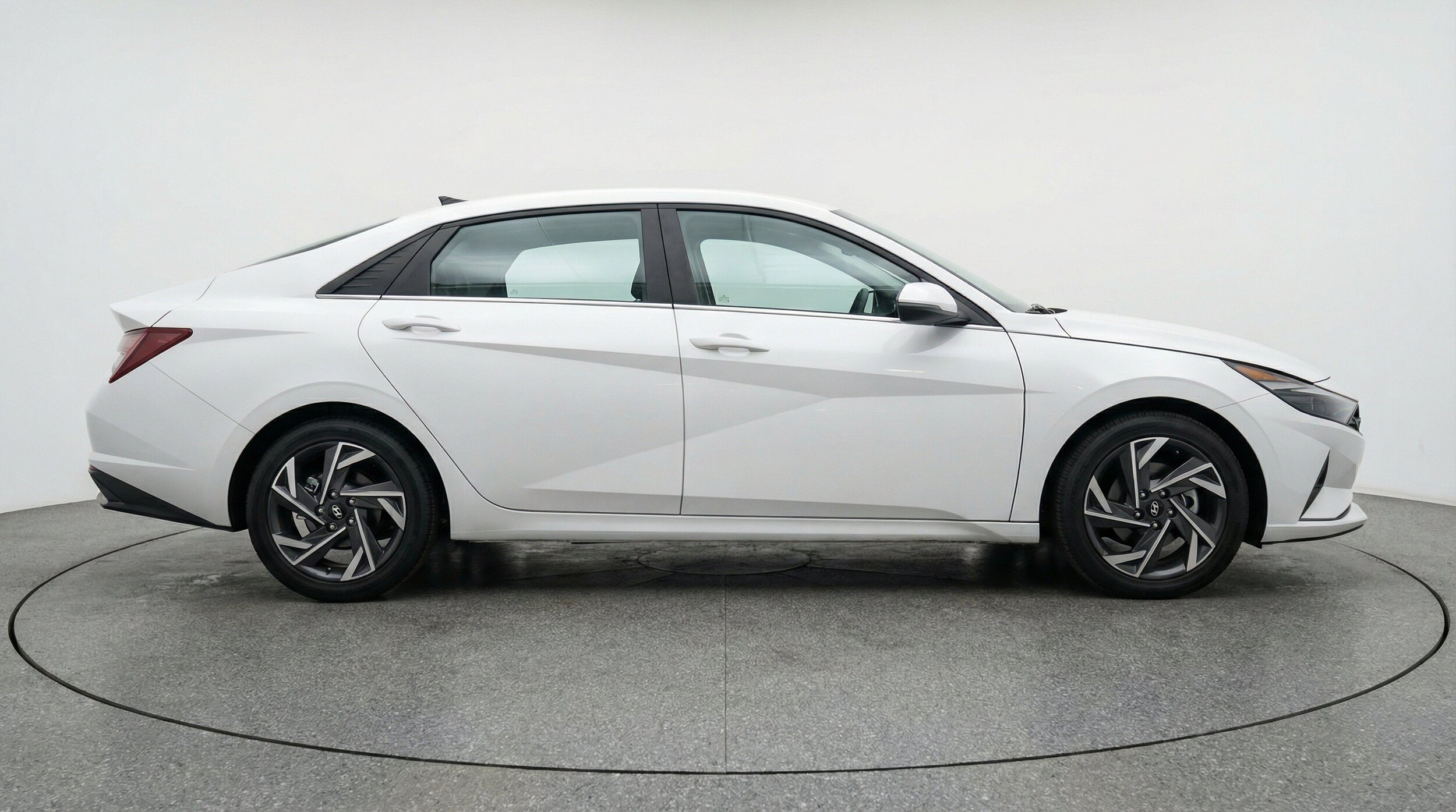 Thumbnail: 2025 Hyundai Elantra - 11