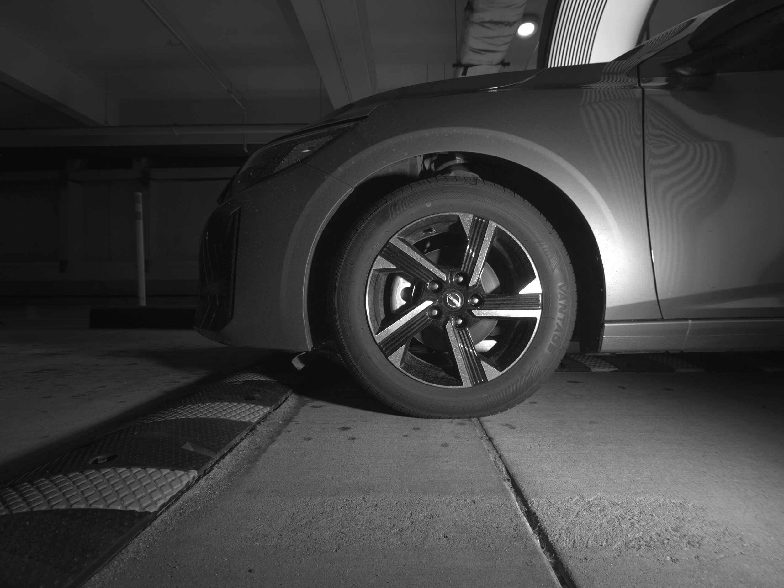 Thumbnail: 2025 Nissan Sentra - 9