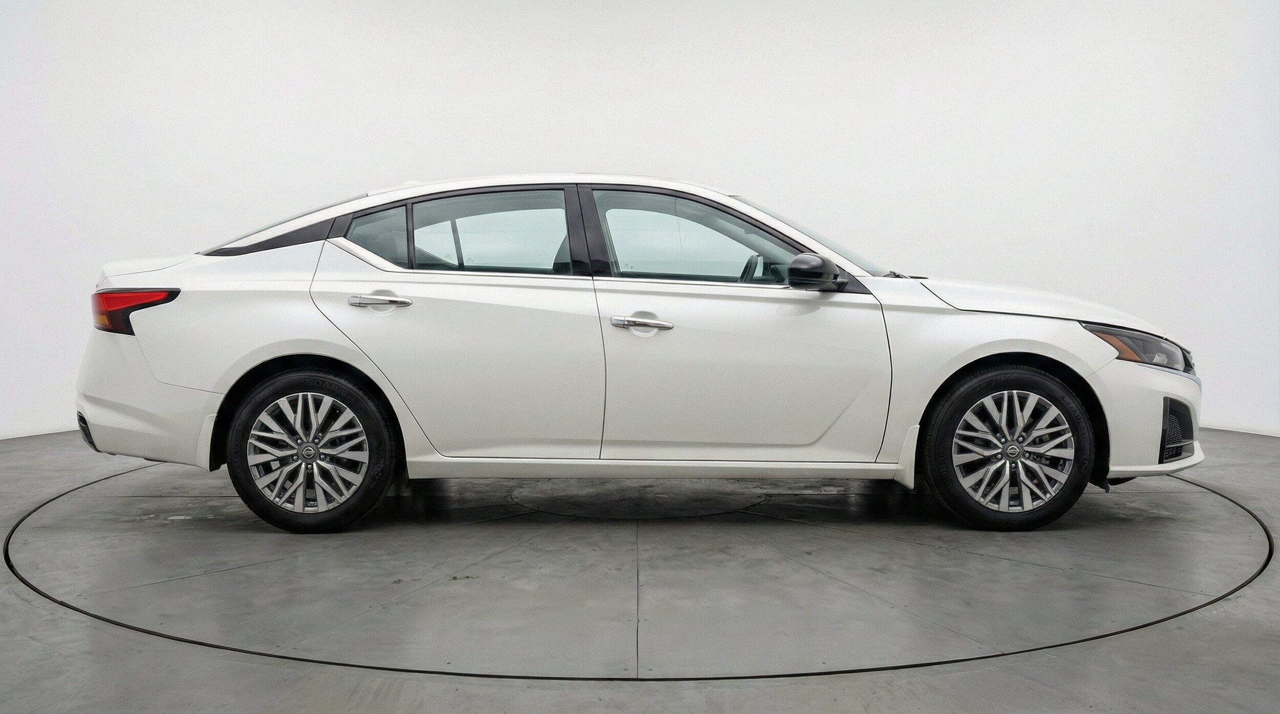 Thumbnail: 2025 Nissan Altima - 11