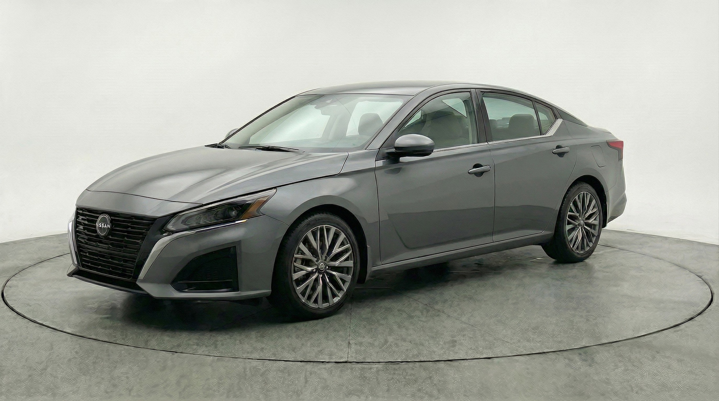 Thumbnail: 2025 Nissan Altima - 3