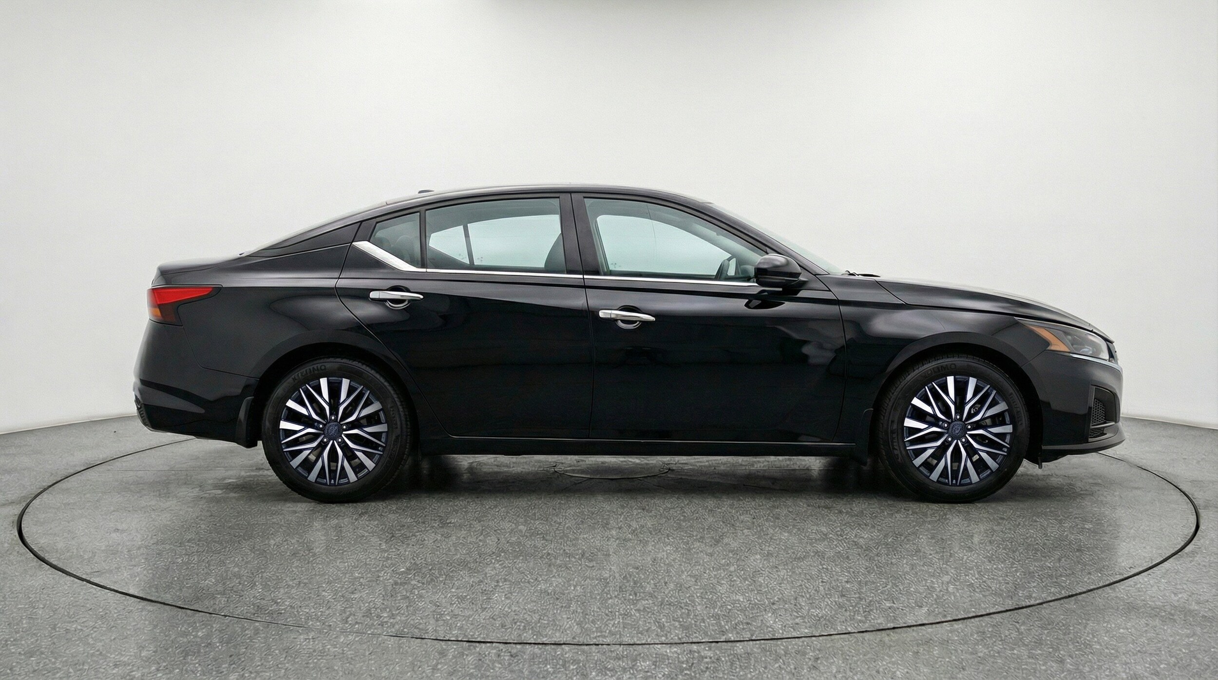 Thumbnail: 2025 Nissan Altima - 11