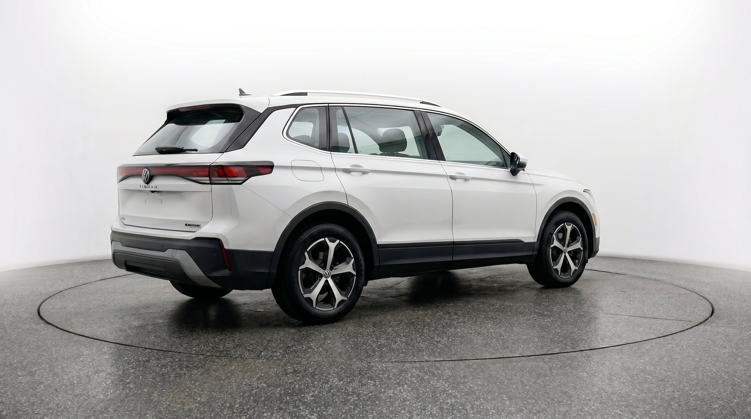 Thumbnail: 2026 Volkswagen Tiguan - 9