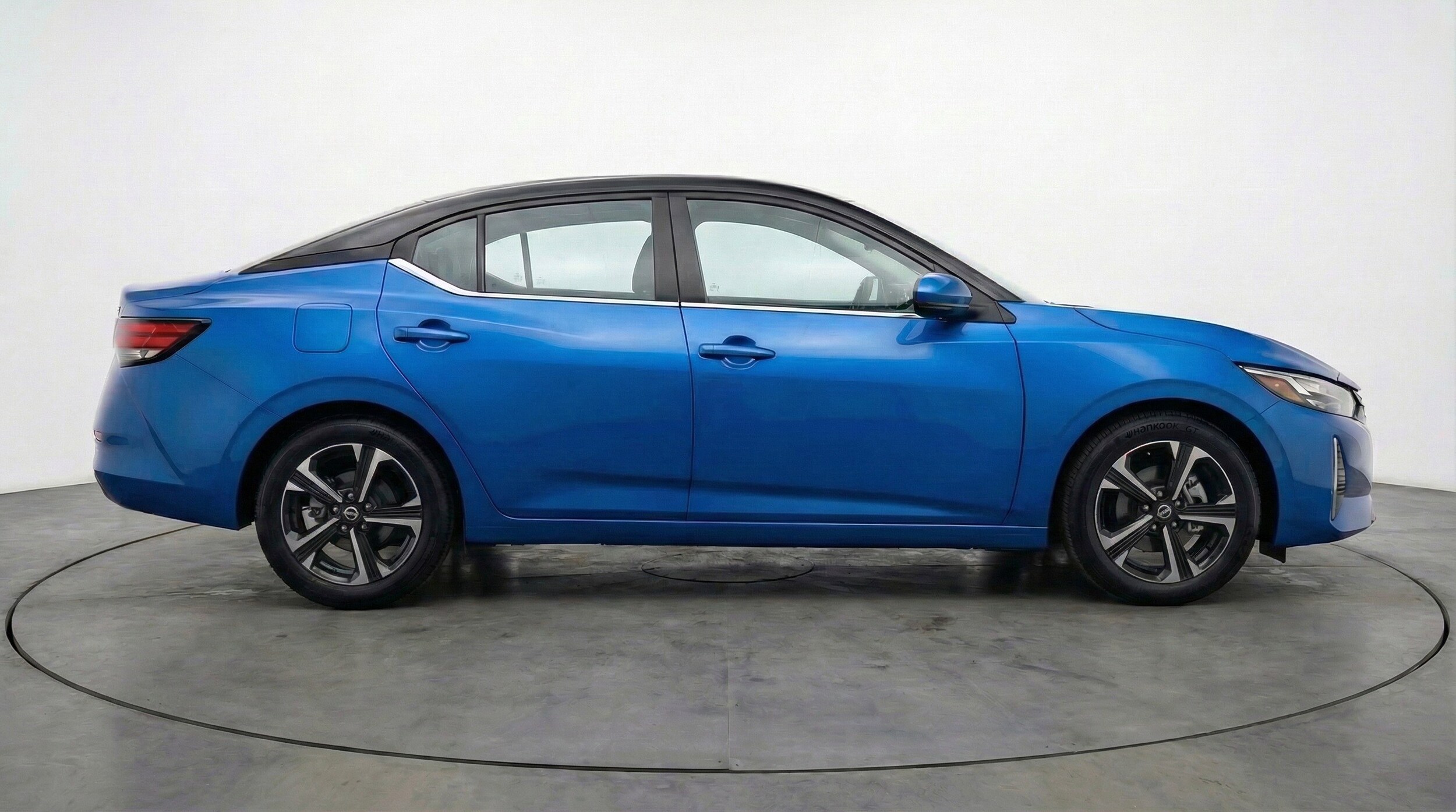 Thumbnail: 2025 Nissan Sentra - 11