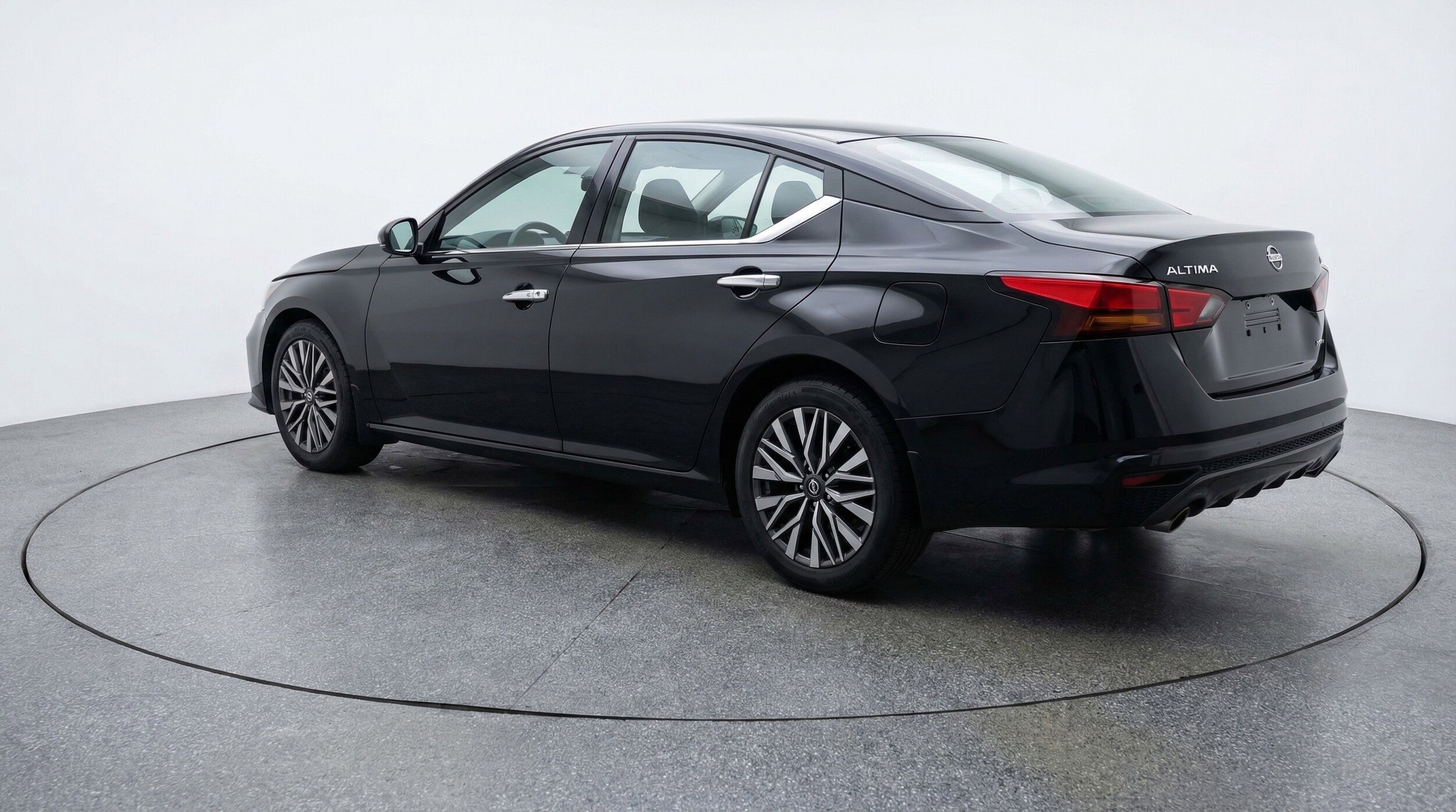 Thumbnail: 2025 Nissan Altima - 6