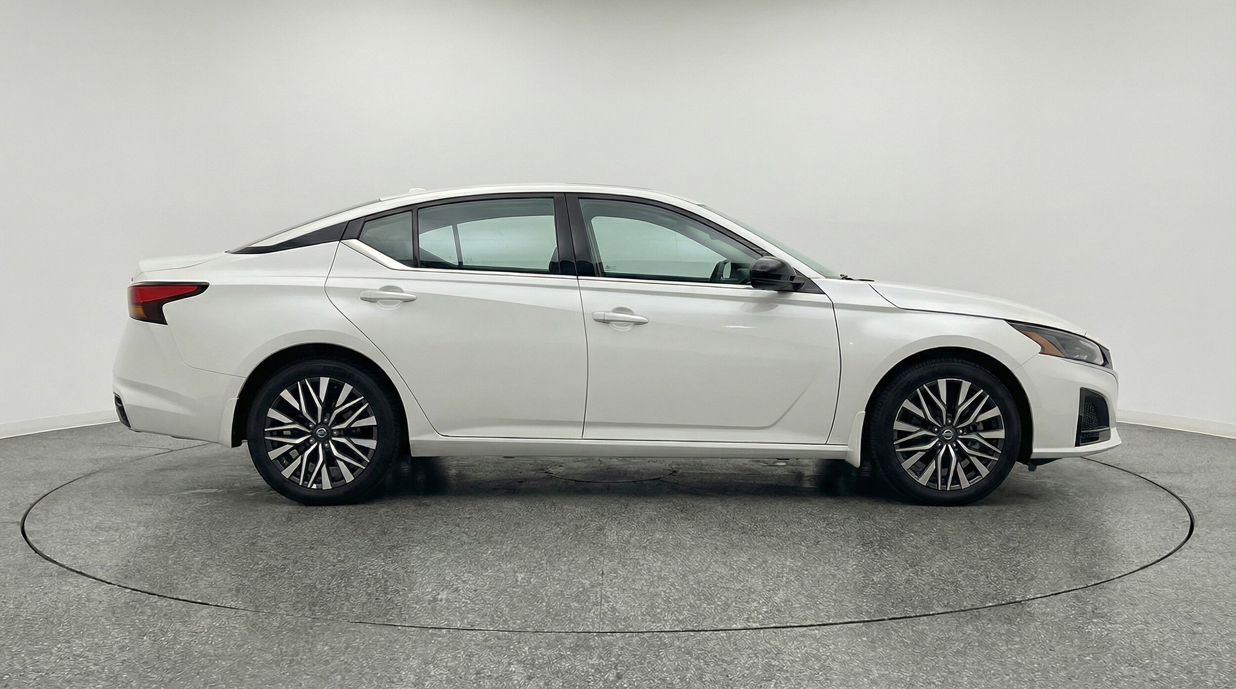 Thumbnail: 2025 Nissan Altima - 8