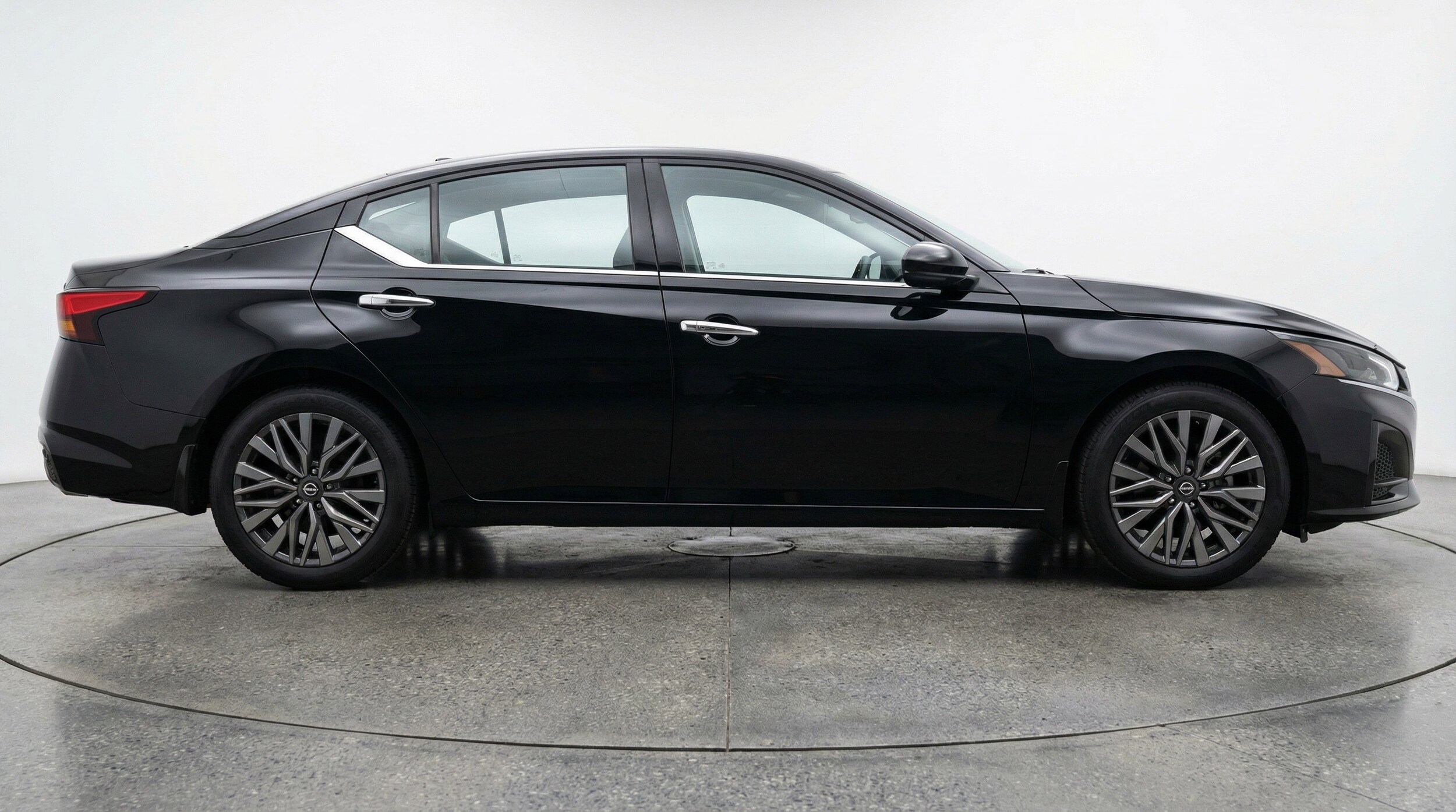 Thumbnail: 2025 Nissan Altima - 11