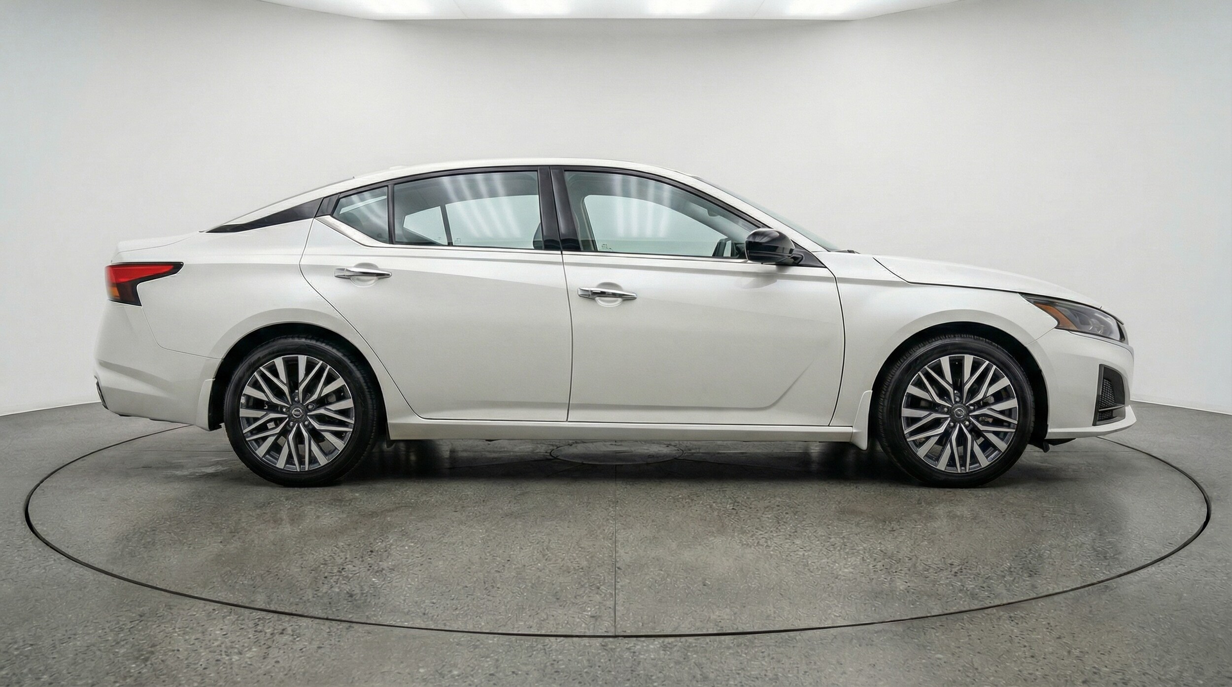 Thumbnail: 2025 Nissan Altima - 8