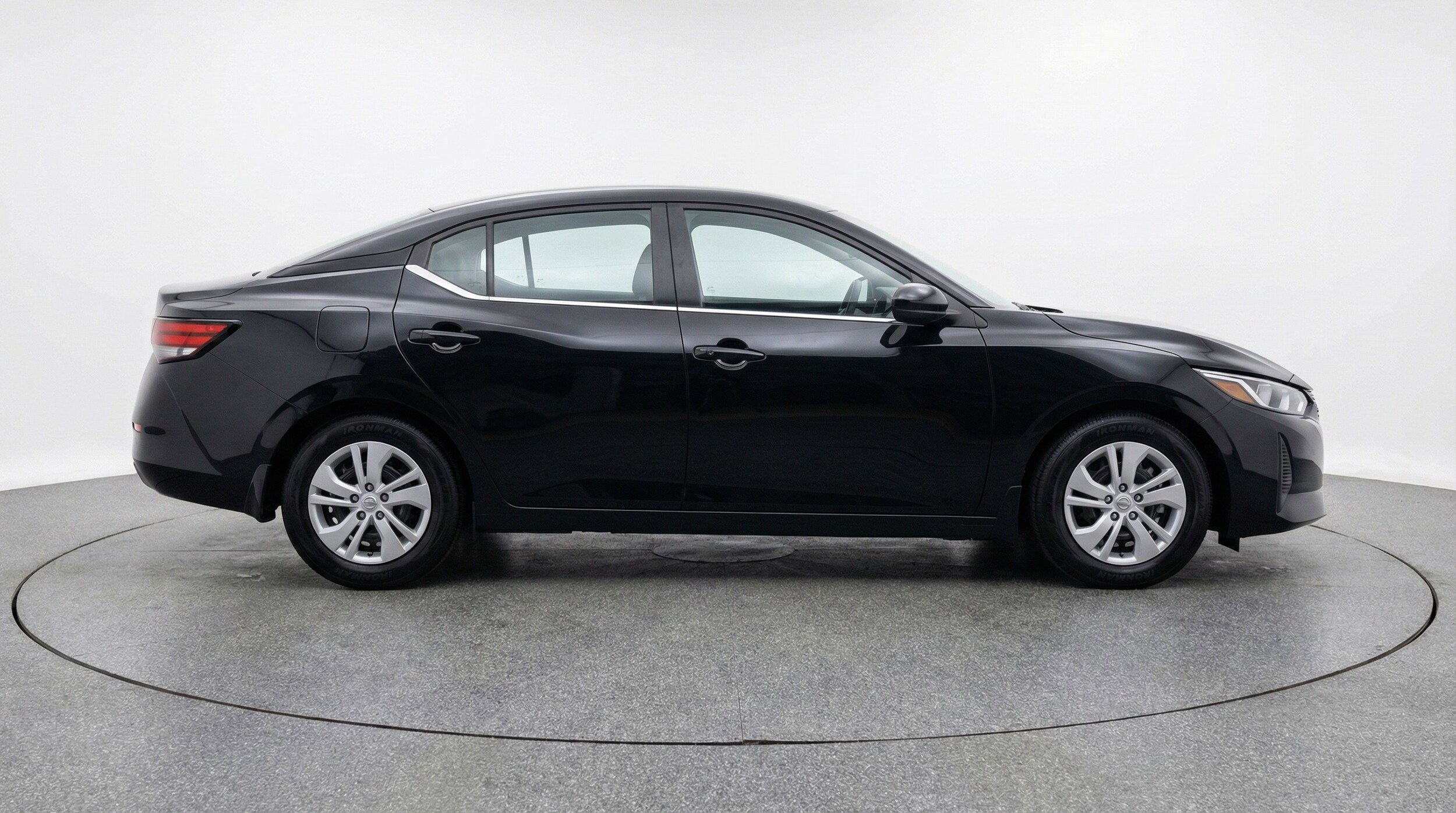 Thumbnail: 2025 Nissan Sentra - 11