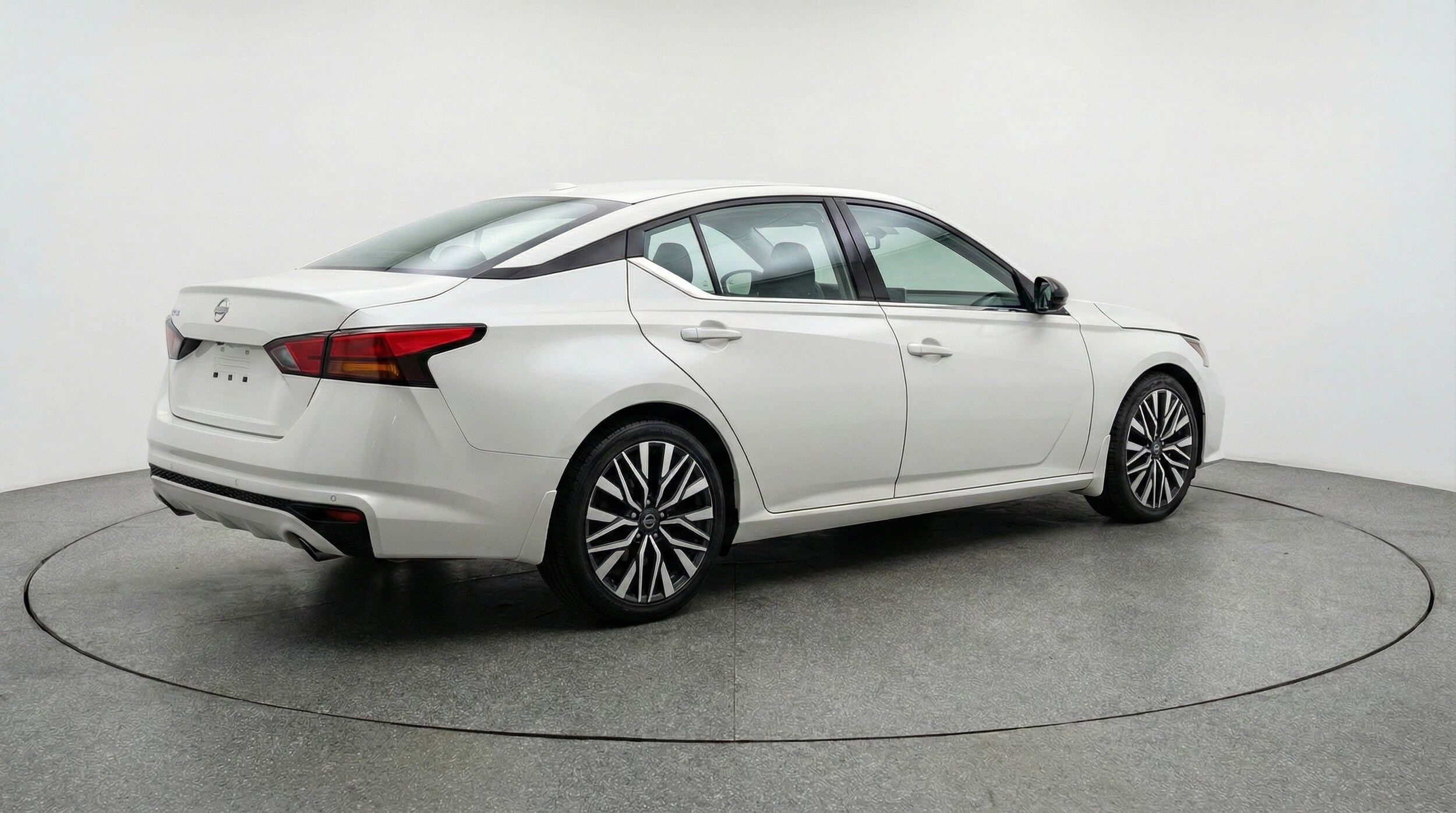 Thumbnail: 2025 Nissan Altima - 9
