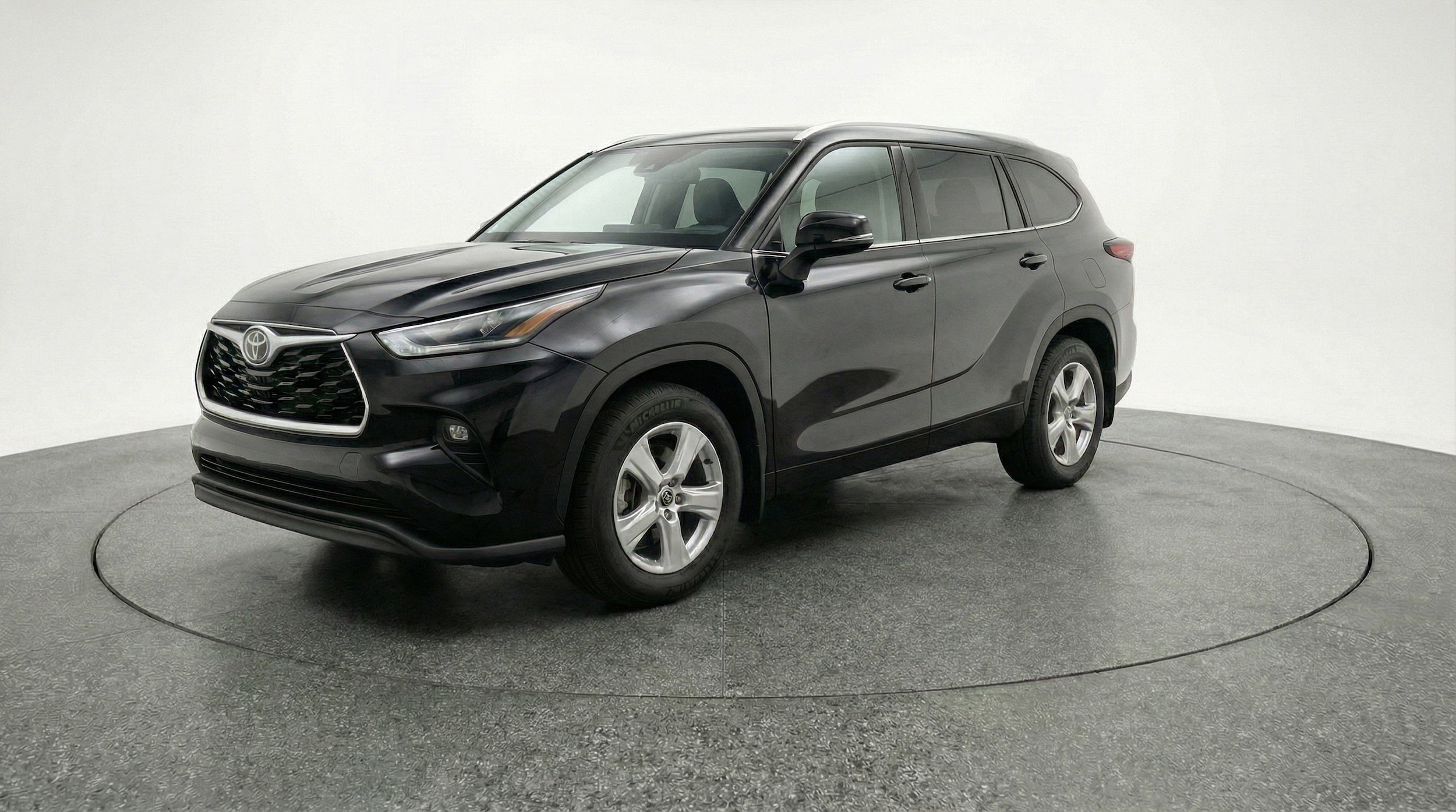 Thumbnail: 2025 Toyota Highlander - 3