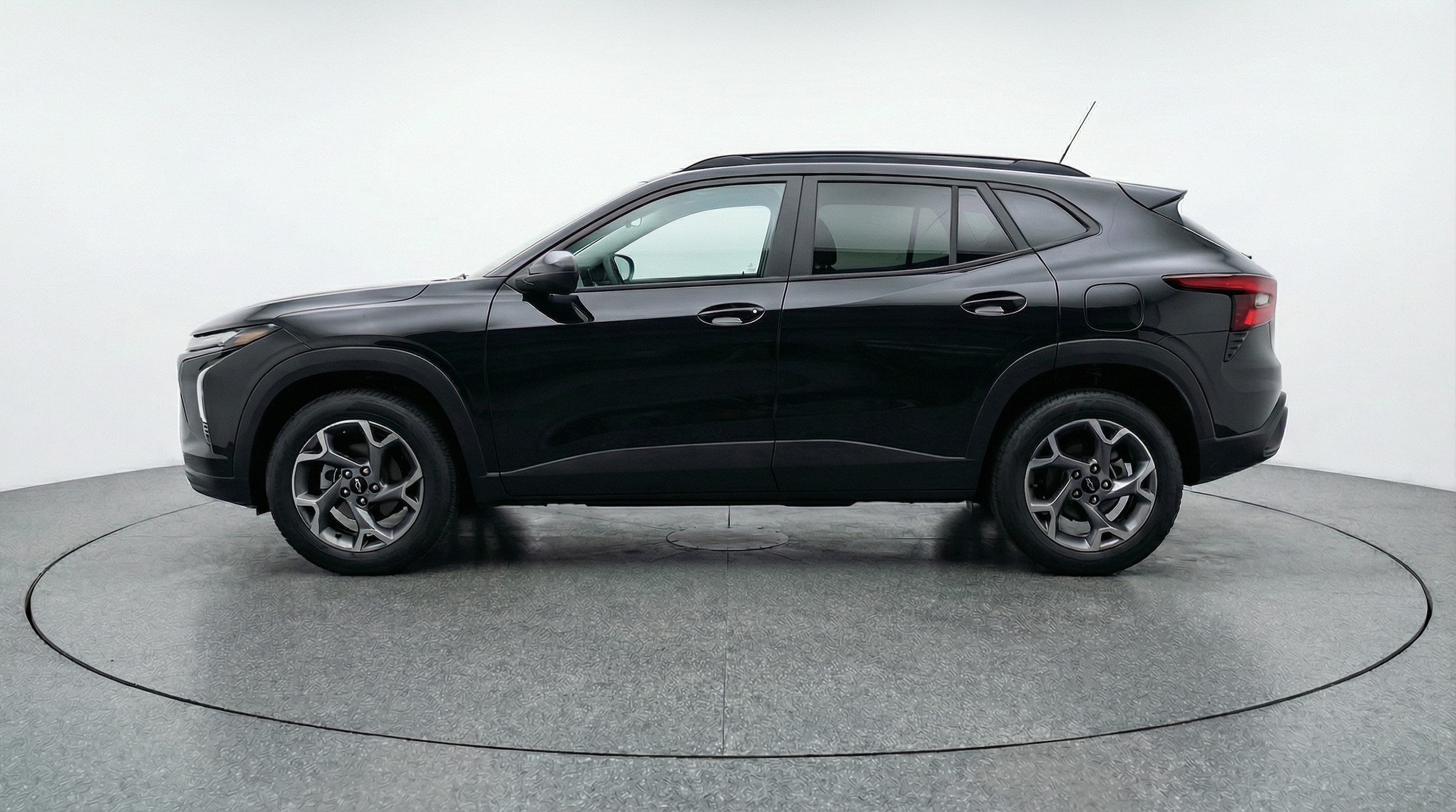 Thumbnail: 2025 Chevrolet Trax - 4