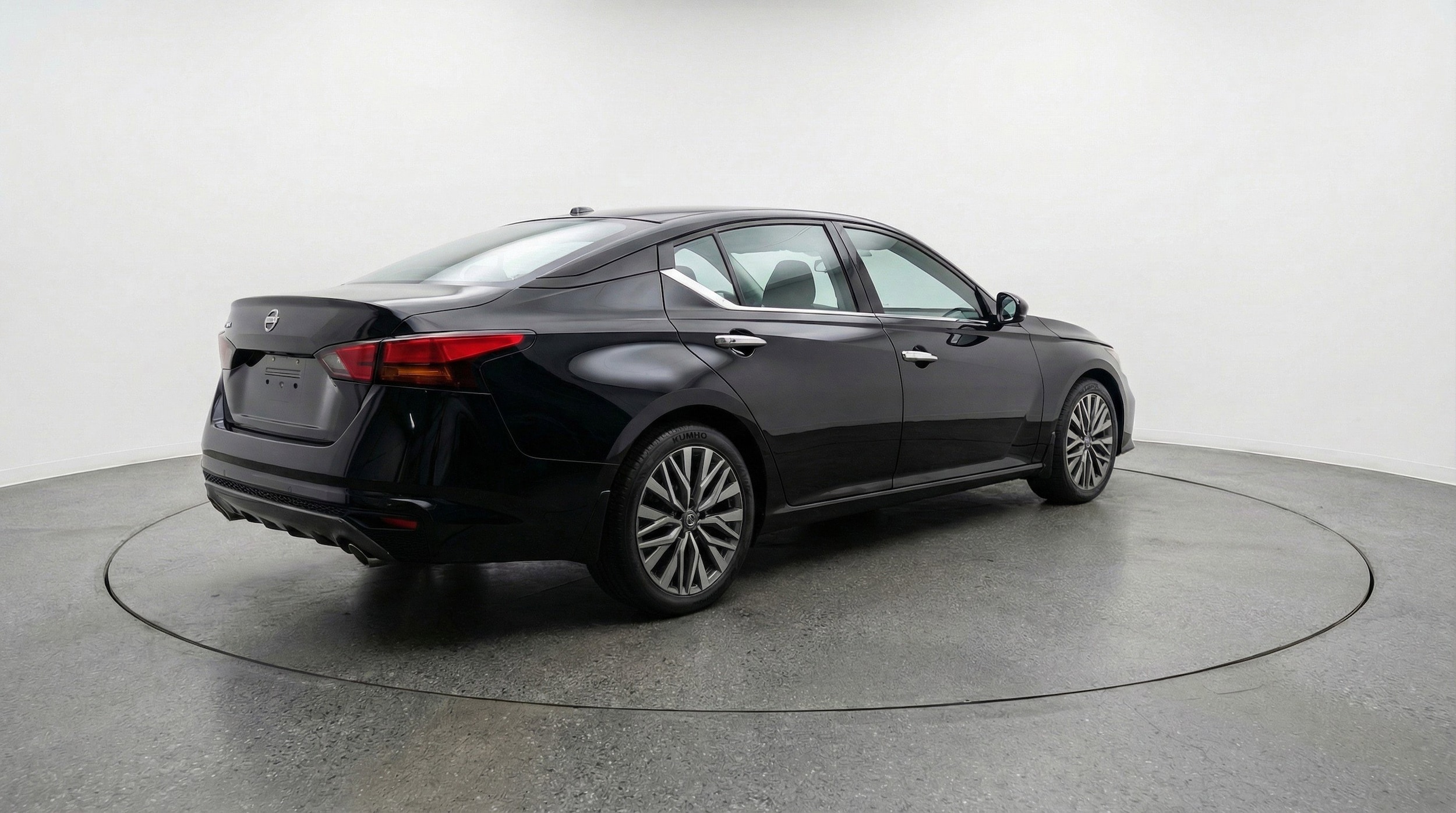 Thumbnail: 2025 Nissan Altima - 9
