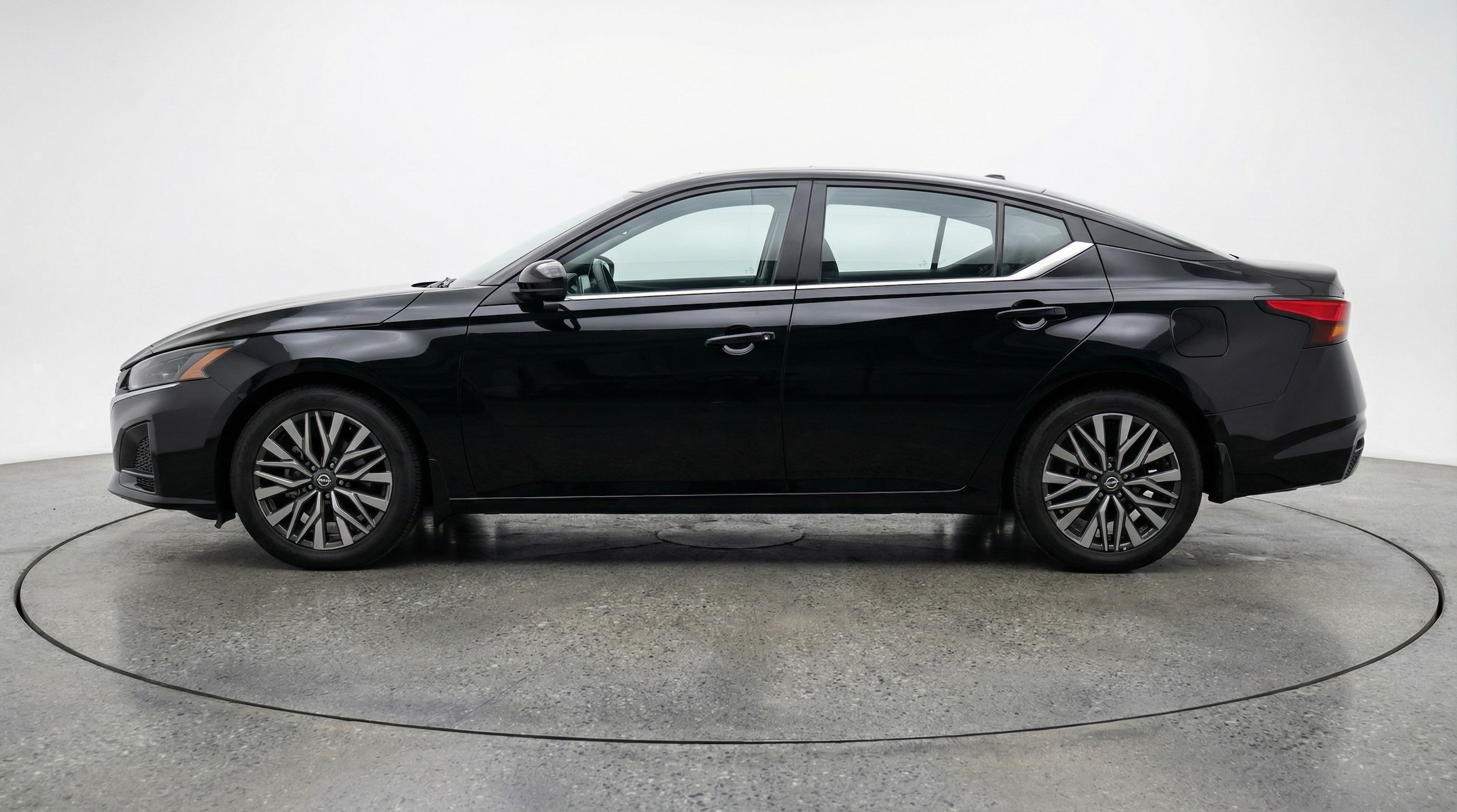 Thumbnail: 2025 Nissan Altima - 4