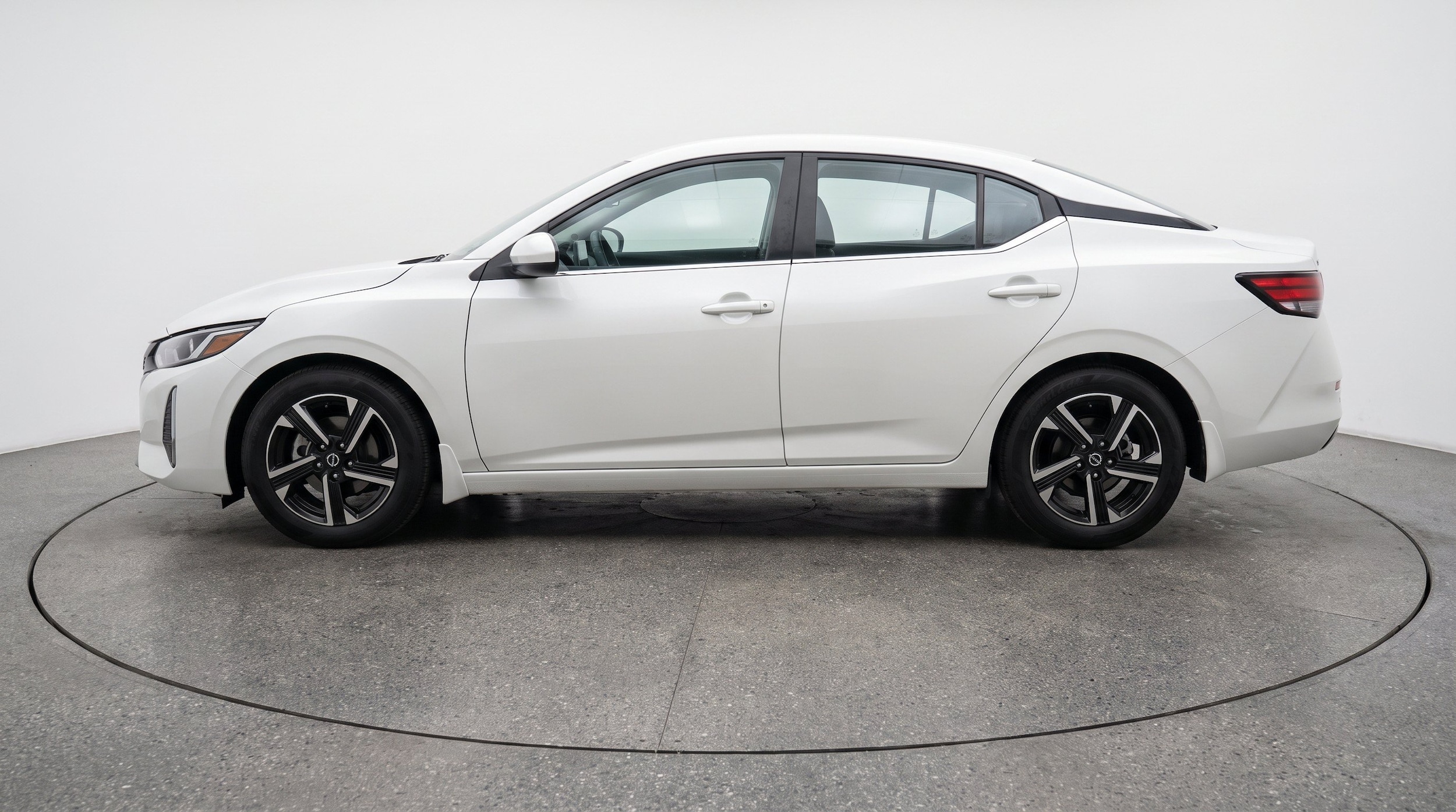 Thumbnail: 2025 Nissan Sentra - 5