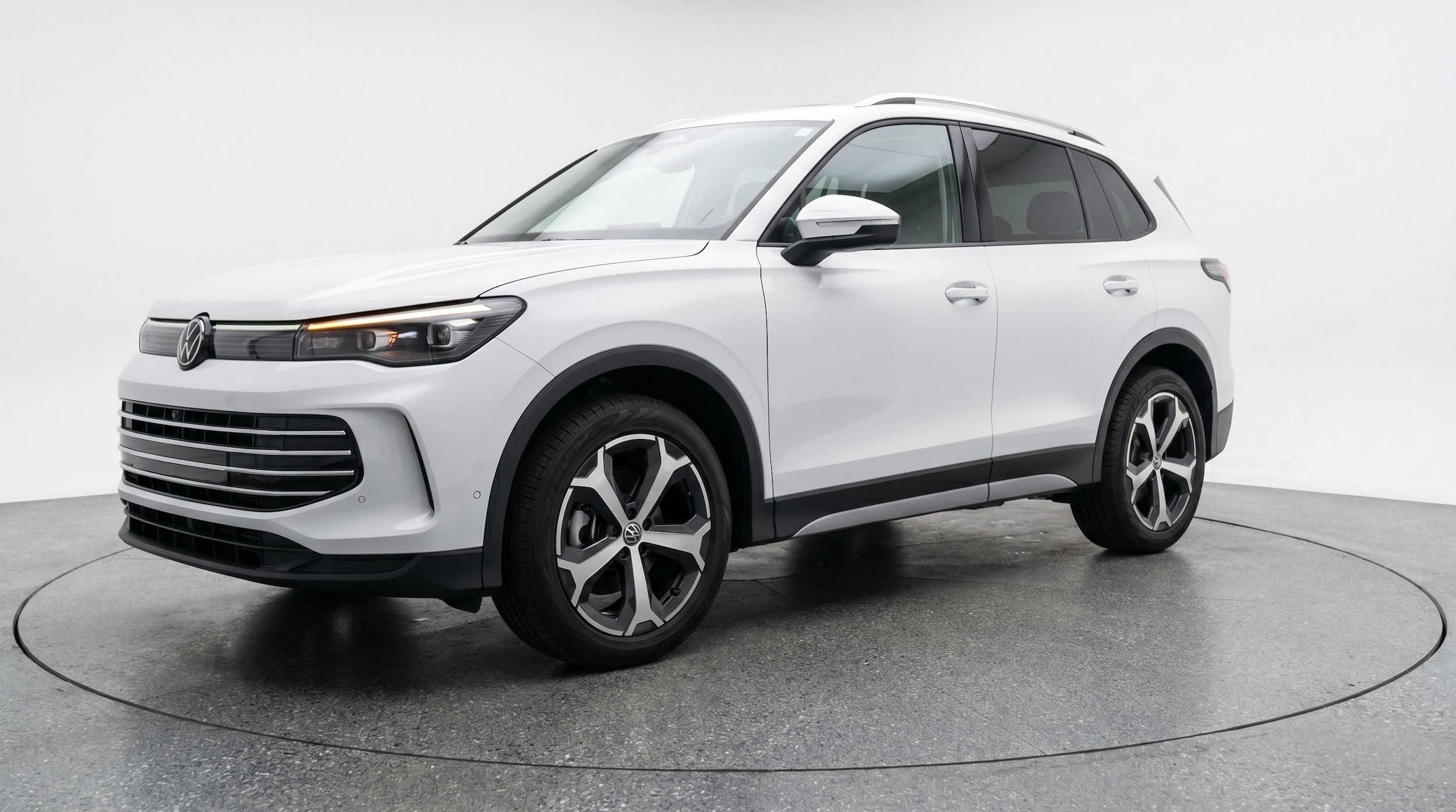 Thumbnail: 2026 Volkswagen Tiguan - 3