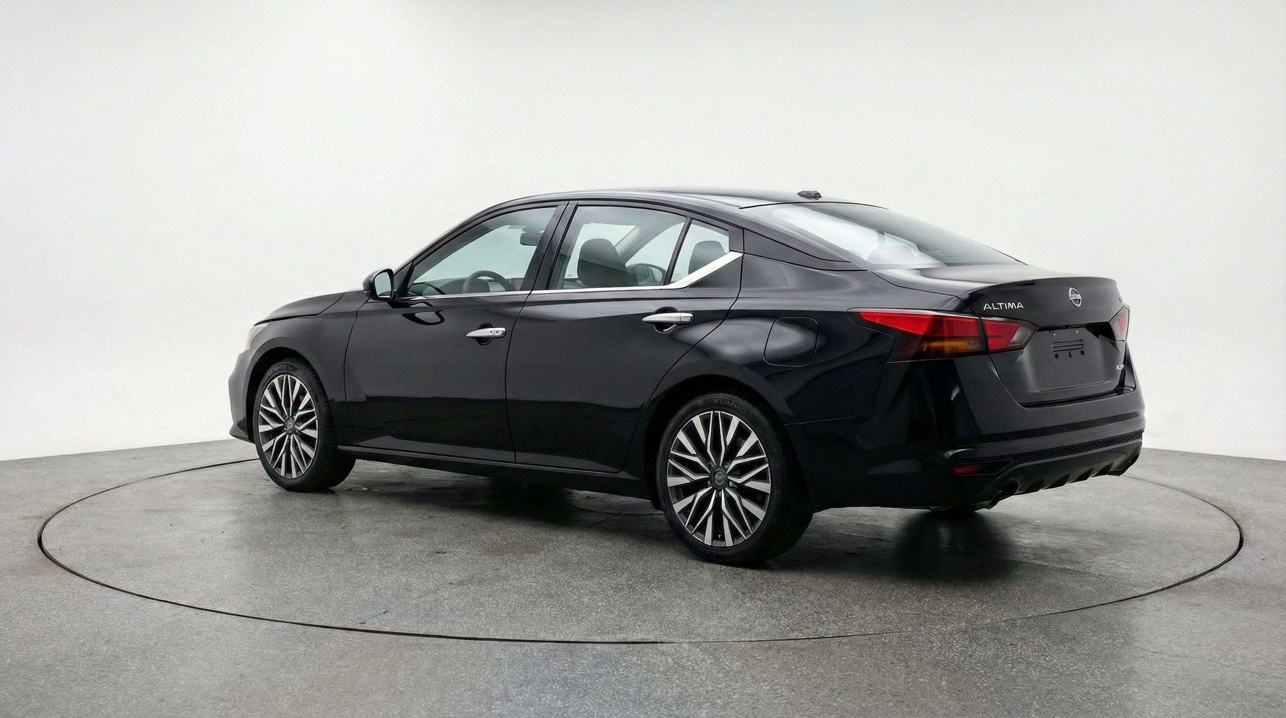 Thumbnail: 2025 Nissan Altima - 5