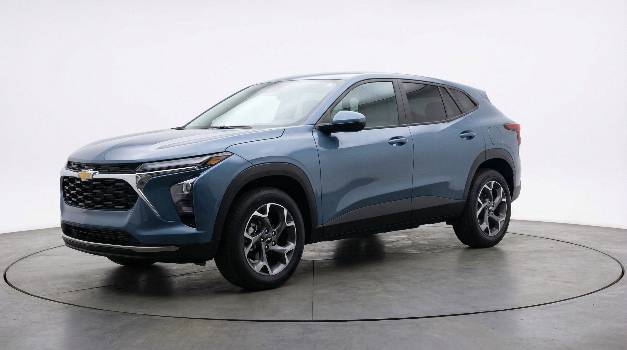 Thumbnail: 2025 Chevrolet Trax - 3