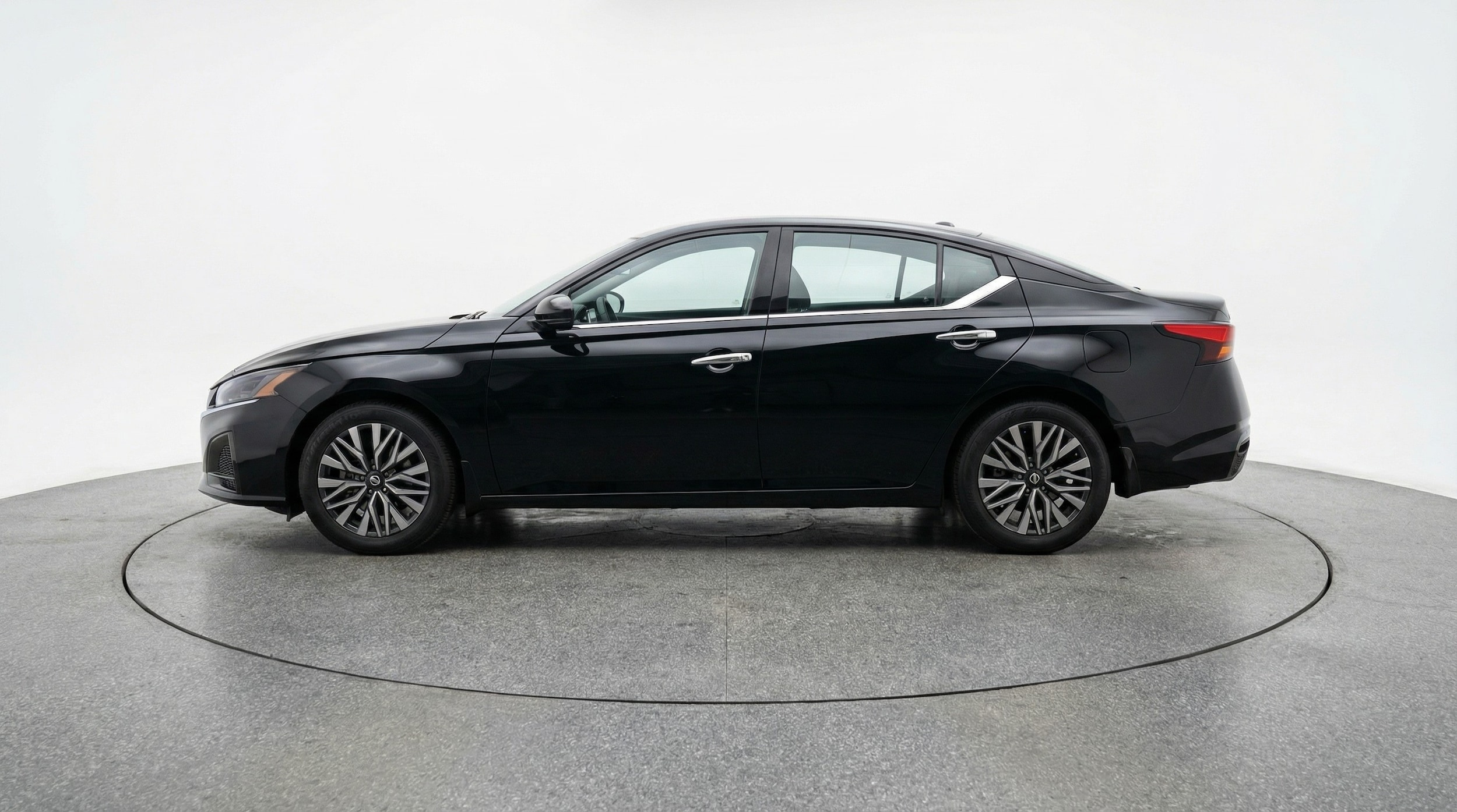 Thumbnail: 2025 Nissan Altima - 4