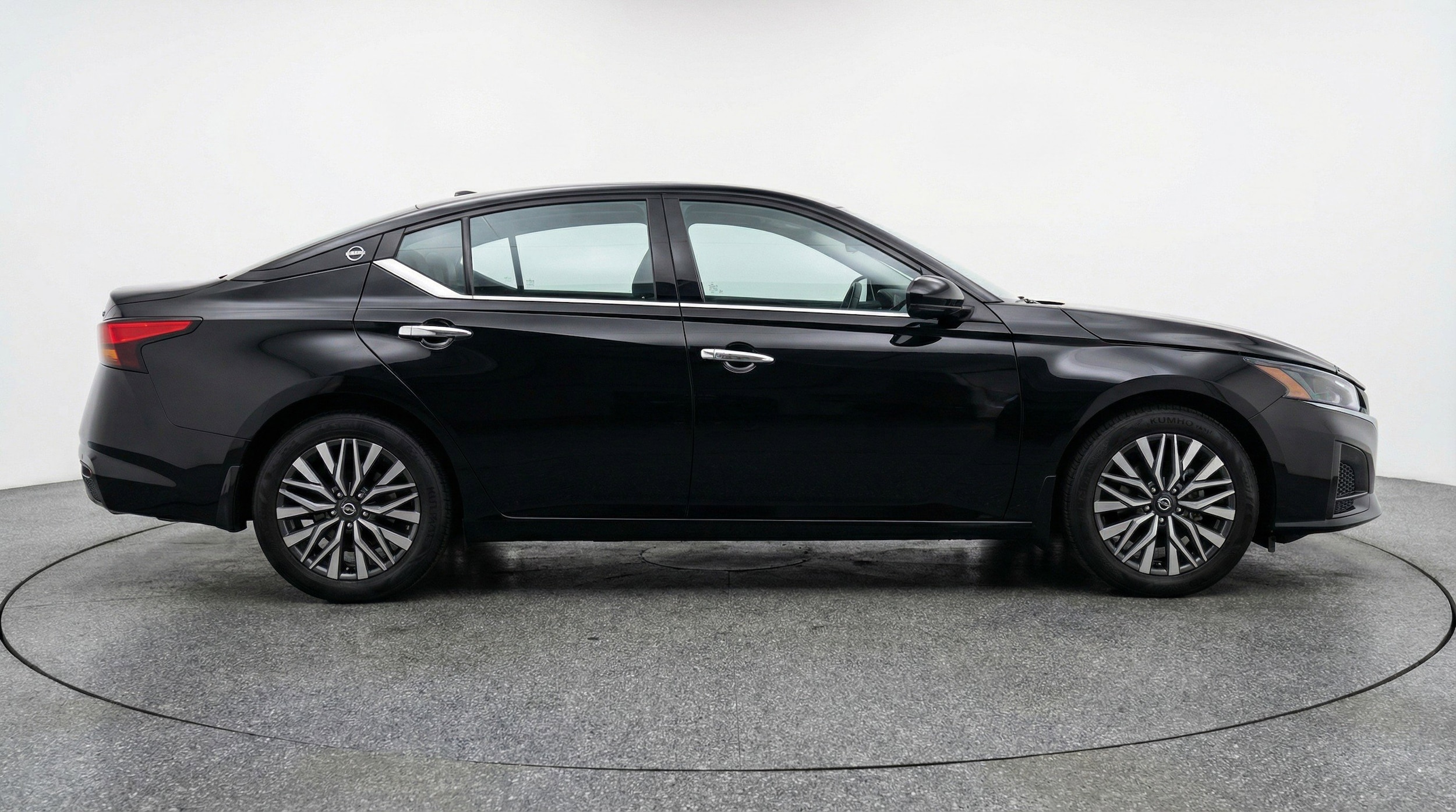 Thumbnail: 2025 Nissan Altima - 11