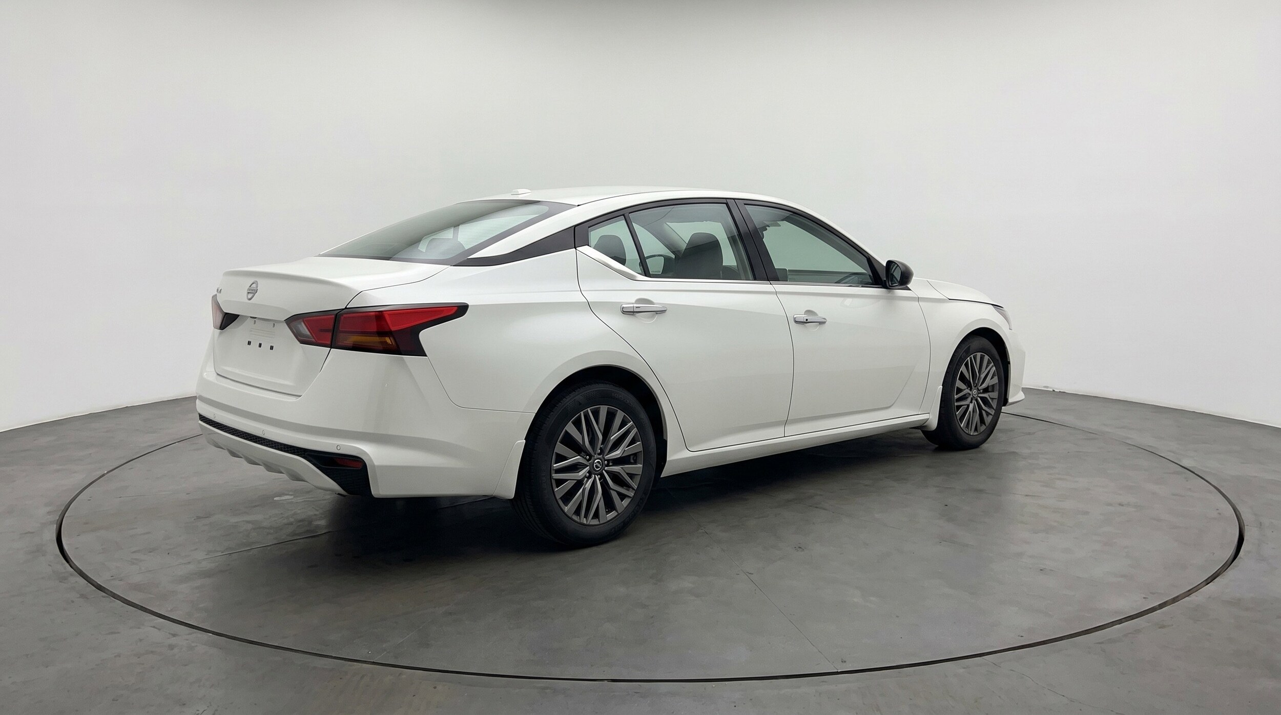 Thumbnail: 2025 Nissan Altima - 9