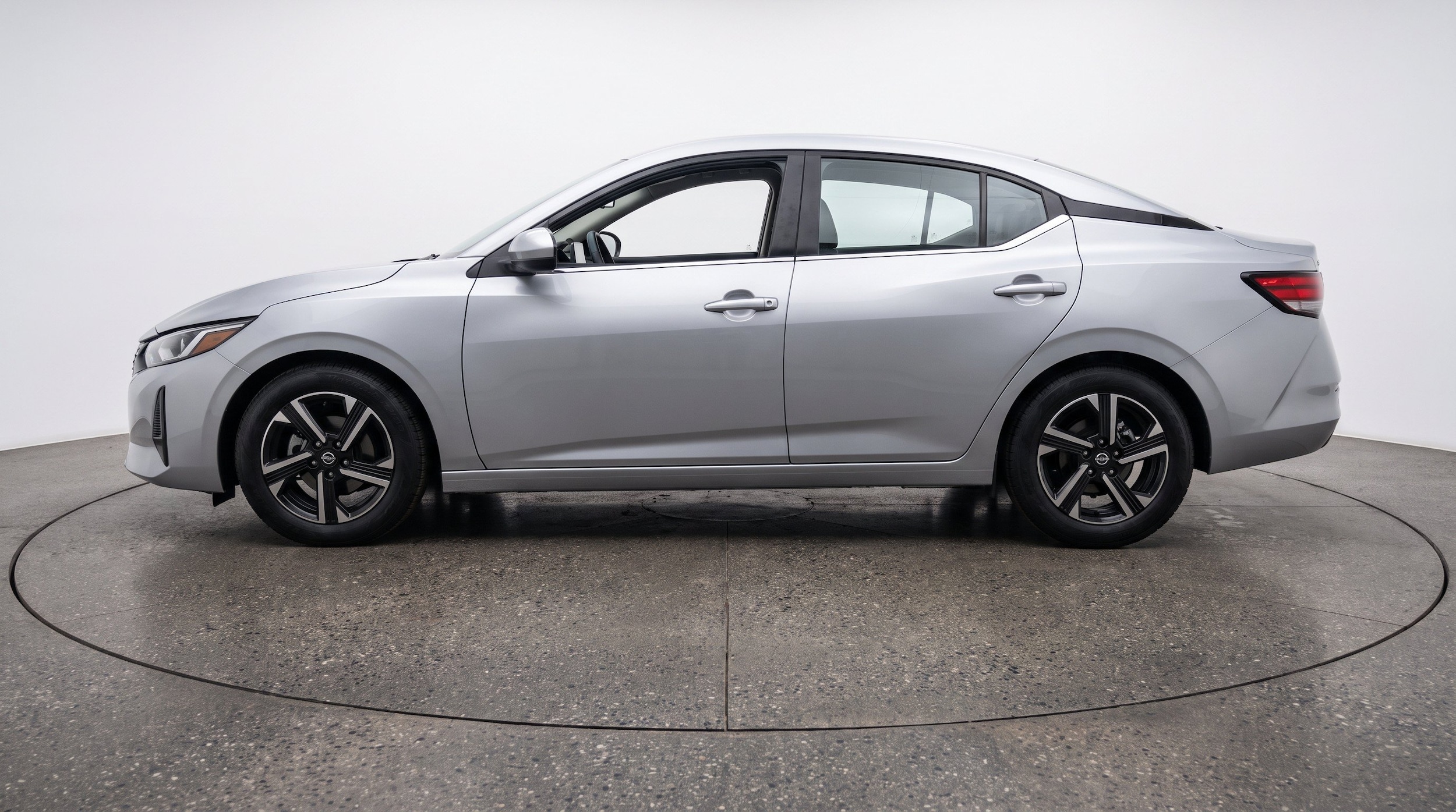 Thumbnail: 2025 Nissan Sentra - 5