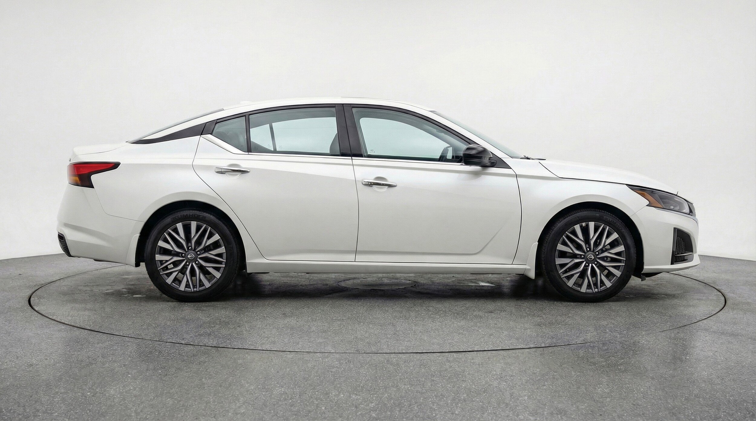 Thumbnail: 2025 Nissan Altima - 11