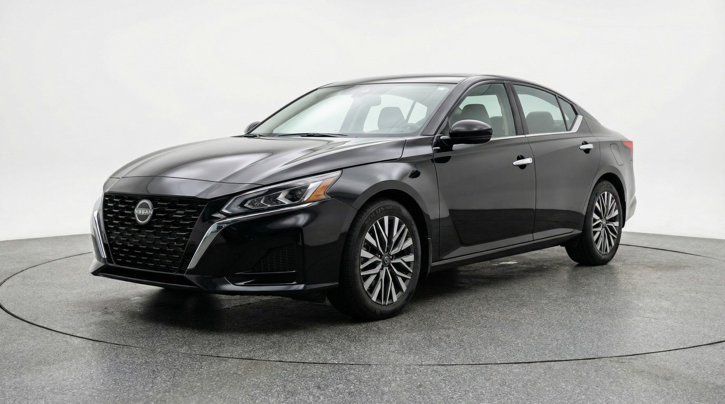 Thumbnail: 2025 Nissan Altima - 3