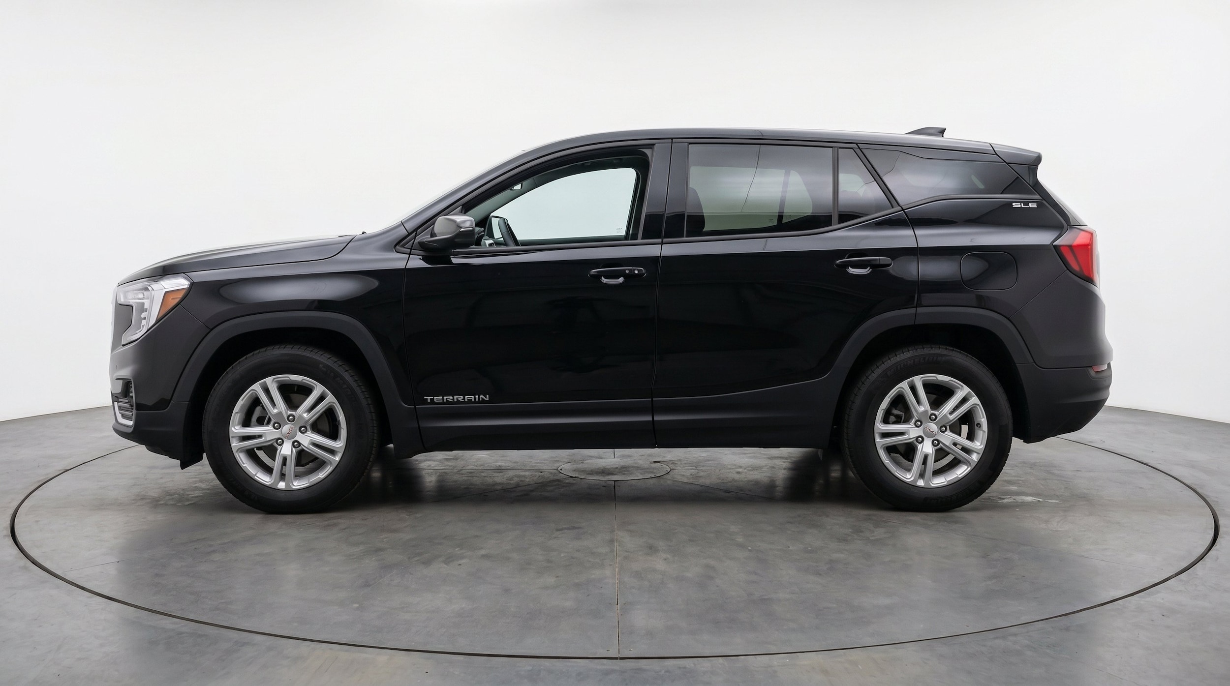 Thumbnail: 2024 GMC Terrain - 5