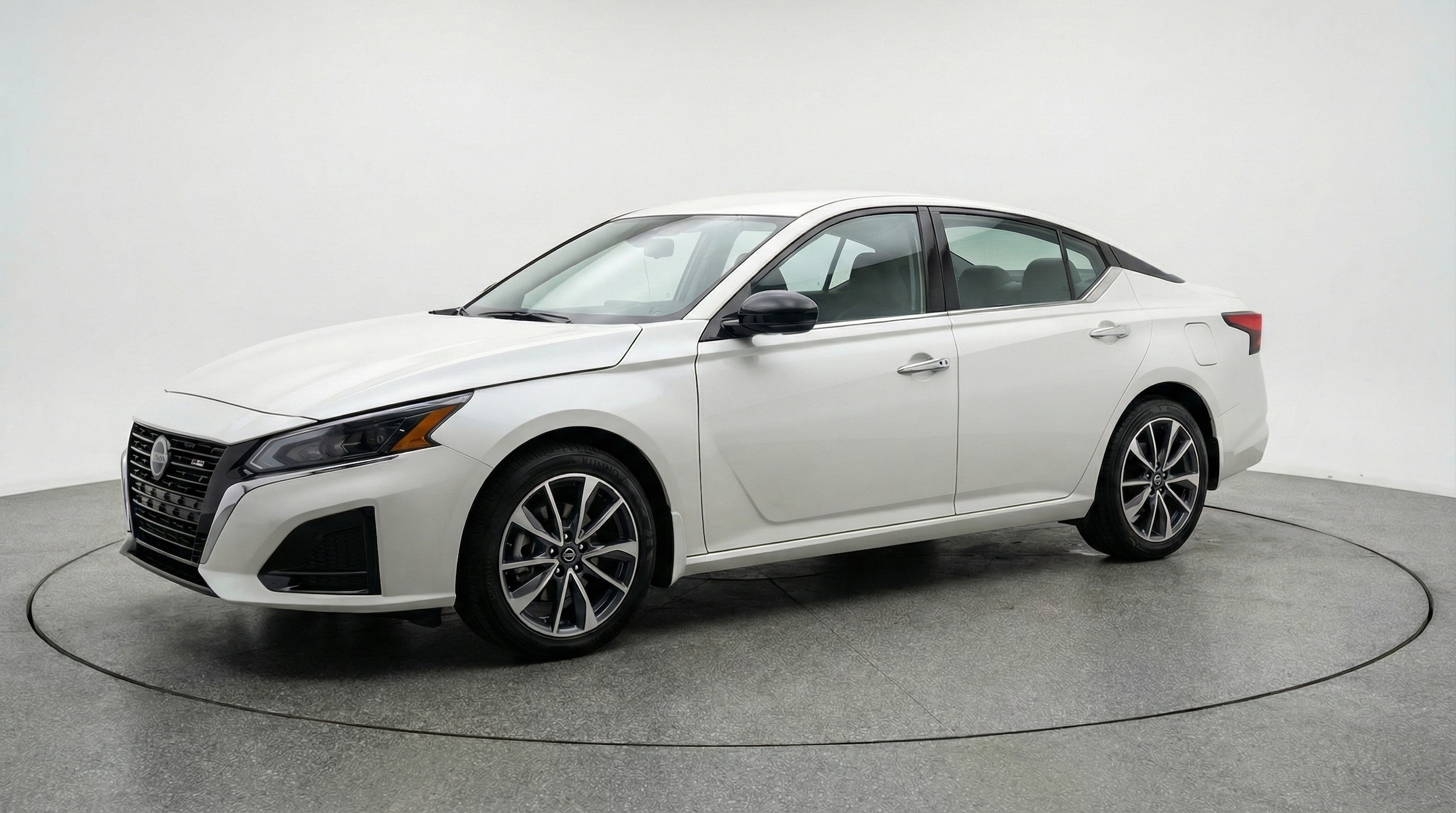 Thumbnail: 2025 Nissan Altima - 3