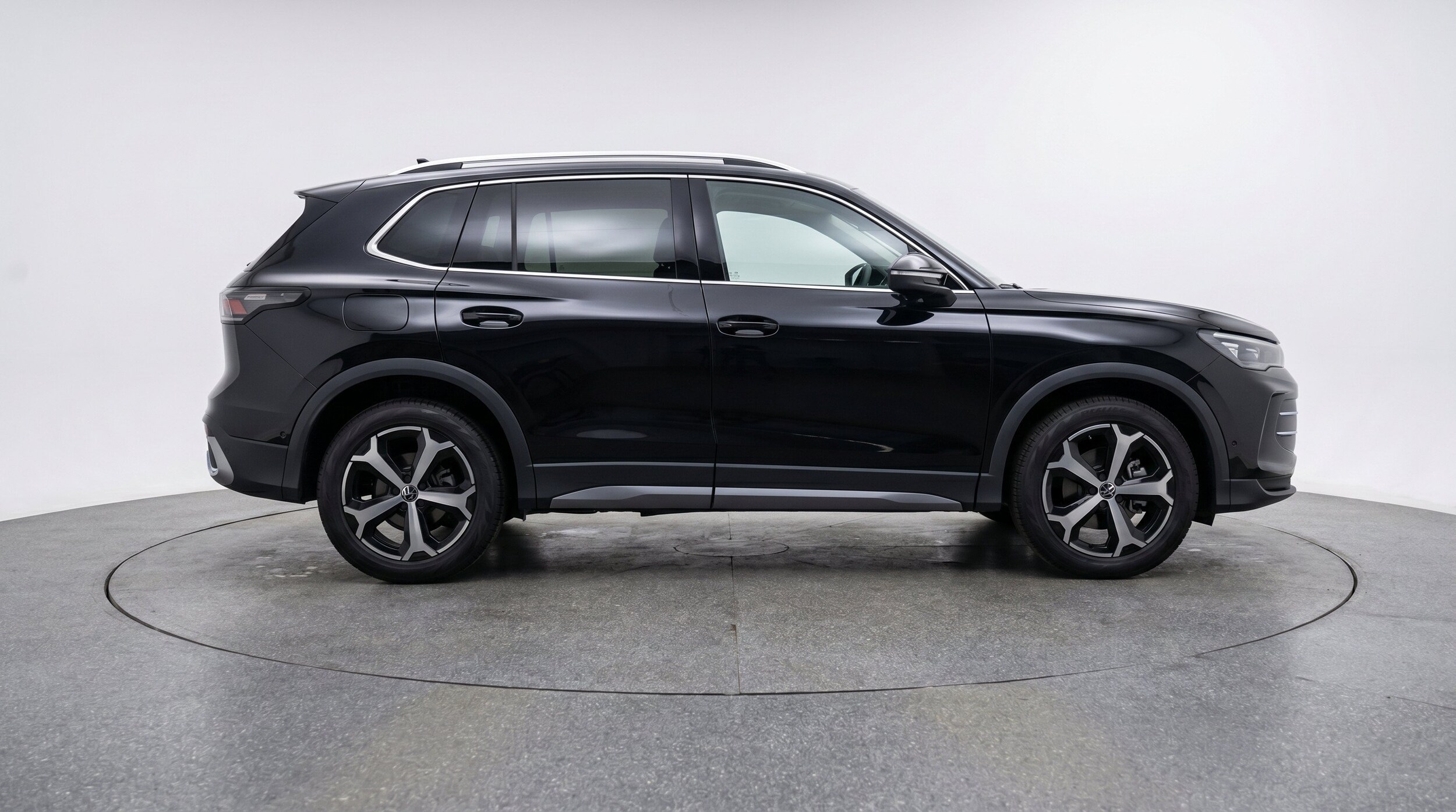 Thumbnail: 2026 Volkswagen Tiguan - 10