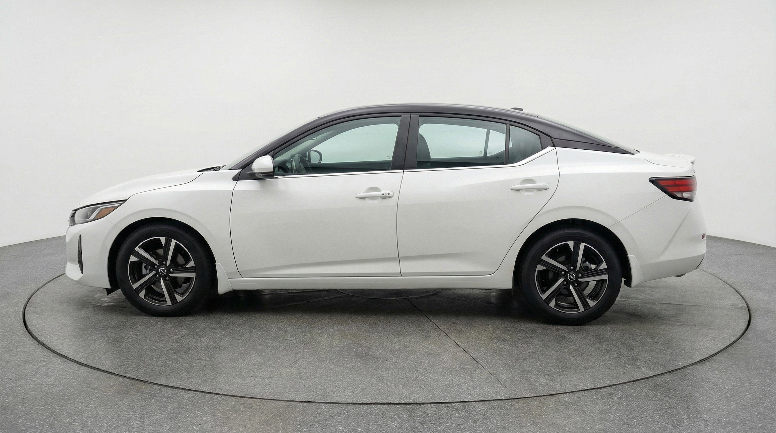 Thumbnail: 2025 Nissan Sentra - 5