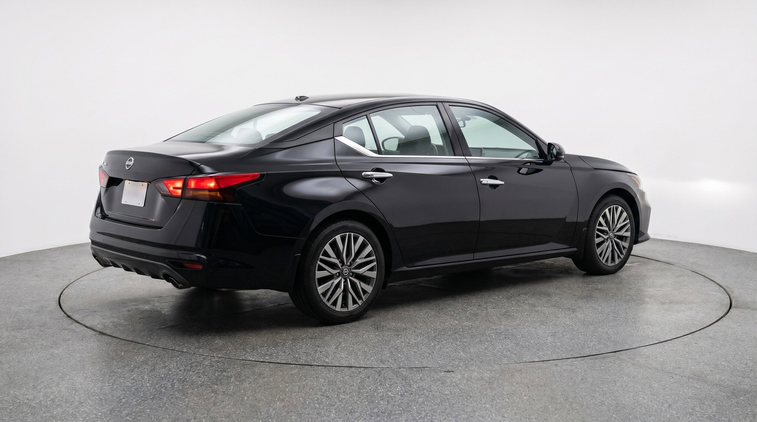 Thumbnail: 2025 Nissan Altima - 9