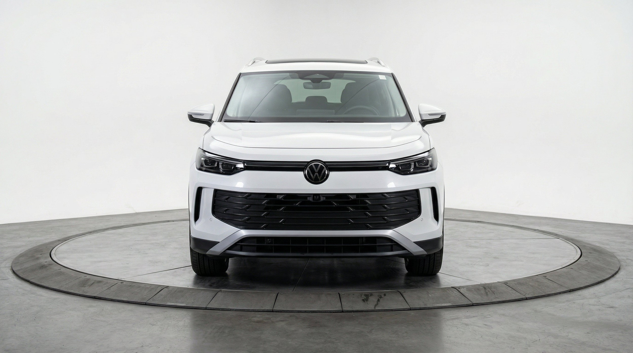 Thumbnail: 2026 Volkswagen Tiguan - 2
