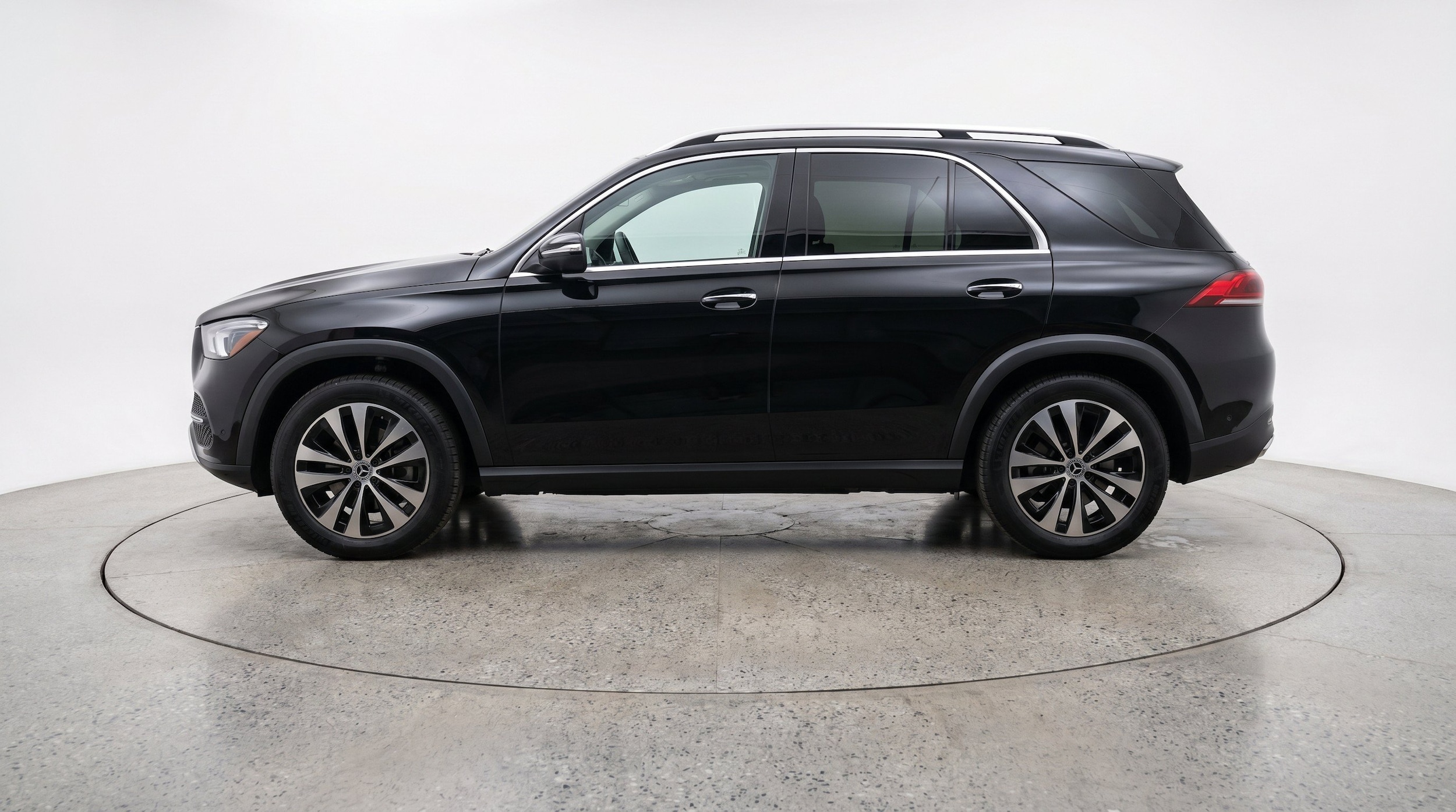 Thumbnail: 2026 Mercedes-Benz GLE - 5